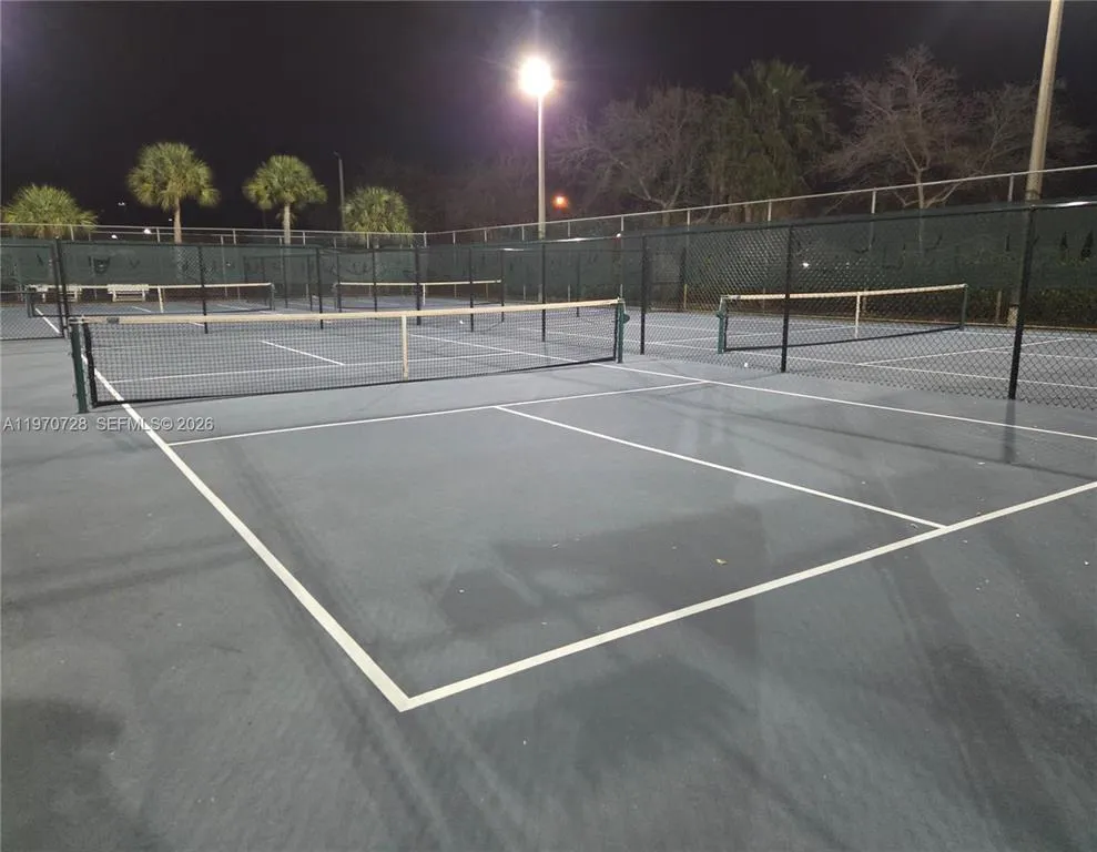 TENNIS