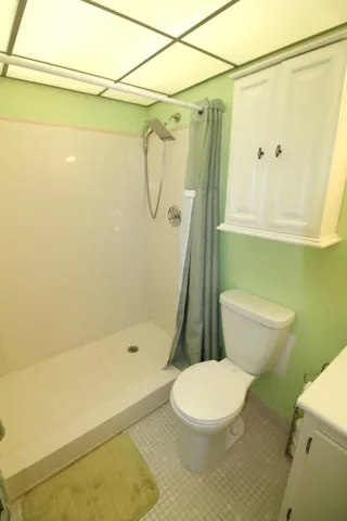 Bathroom 7