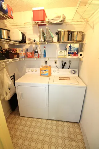 PRIVATE LAUNDRY ROOM 2