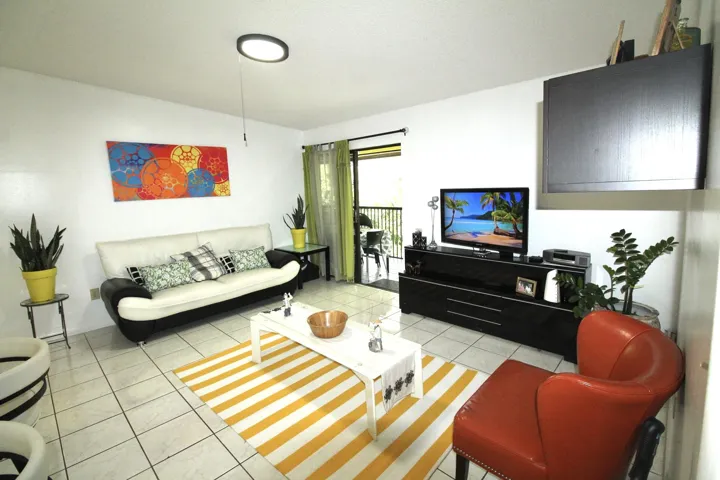 LIVING ROOM 3