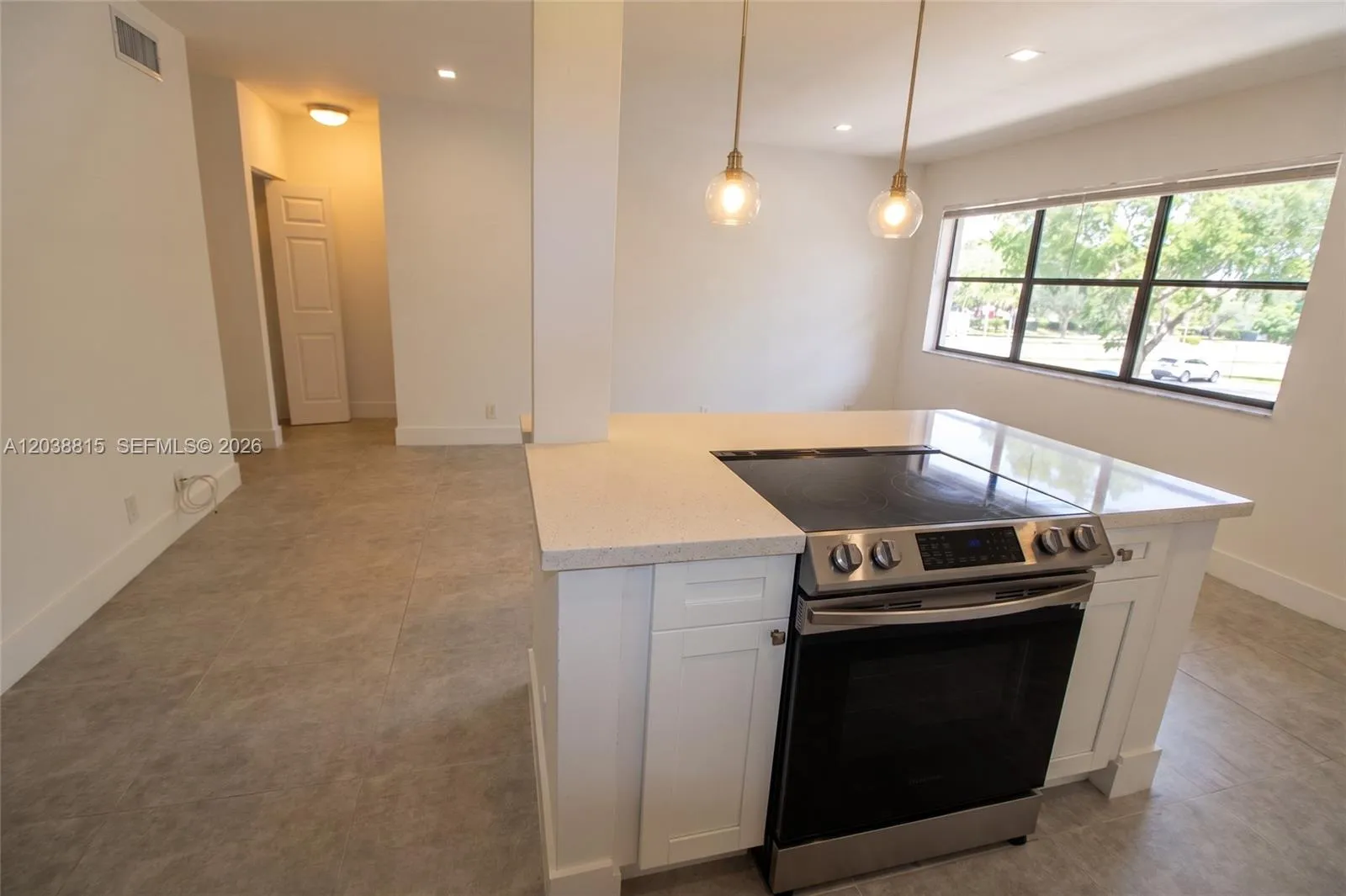 KITCHEN ISLAND