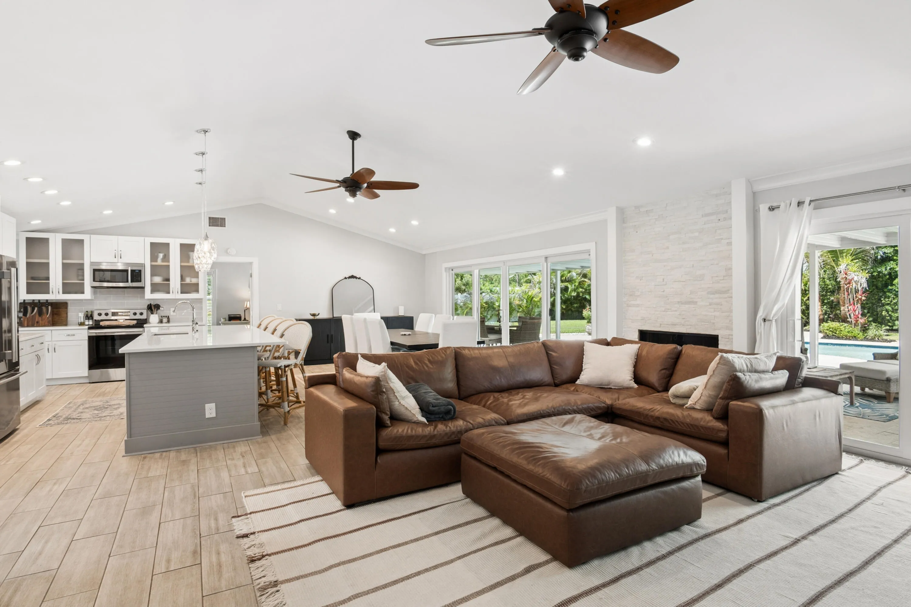 Family room/kitchen