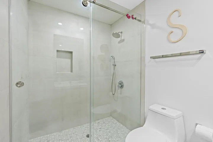 3870 N 31st Terrace Hollywood, FL-37