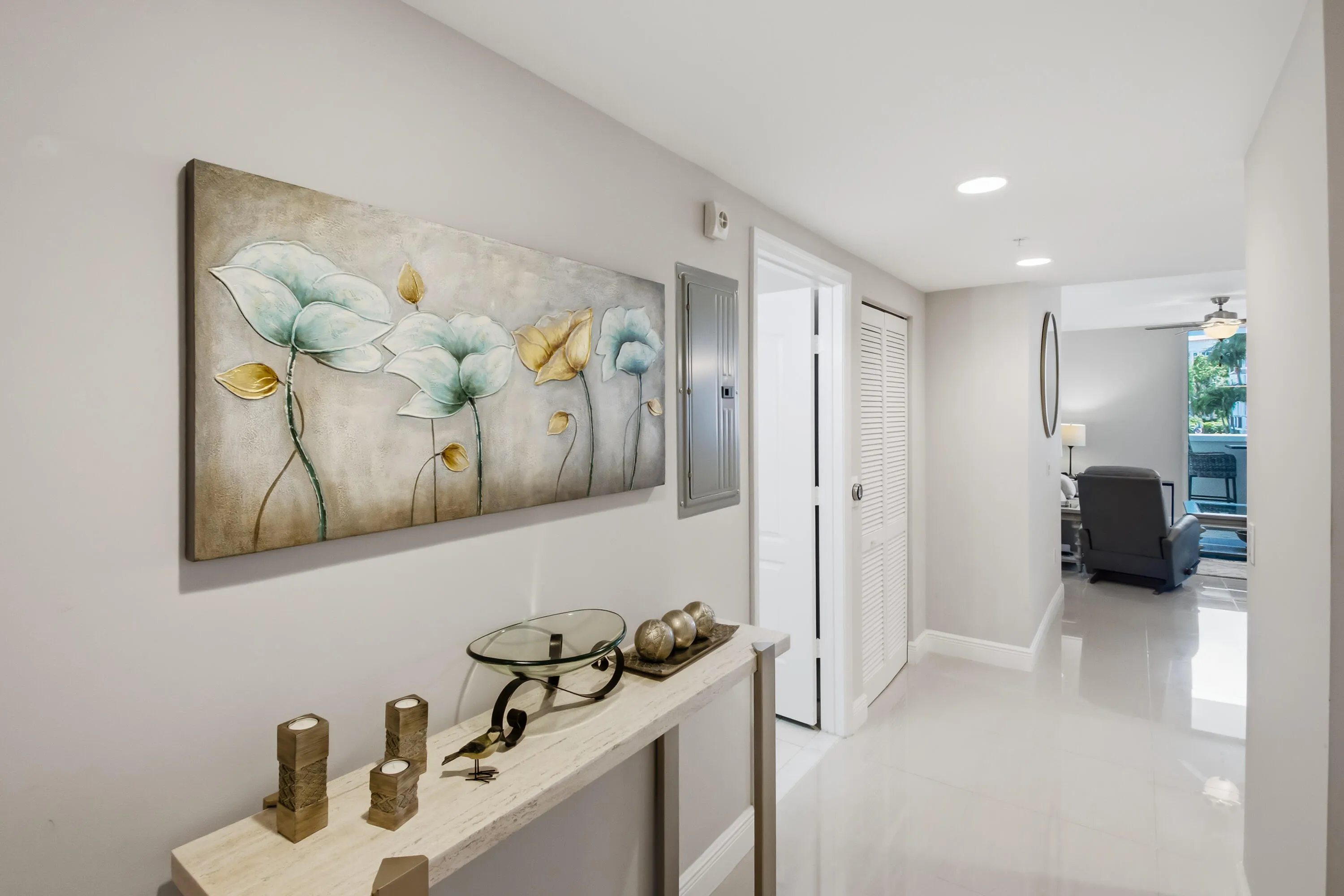 20260615-01-101 SE 20th Ave Unit 201, De