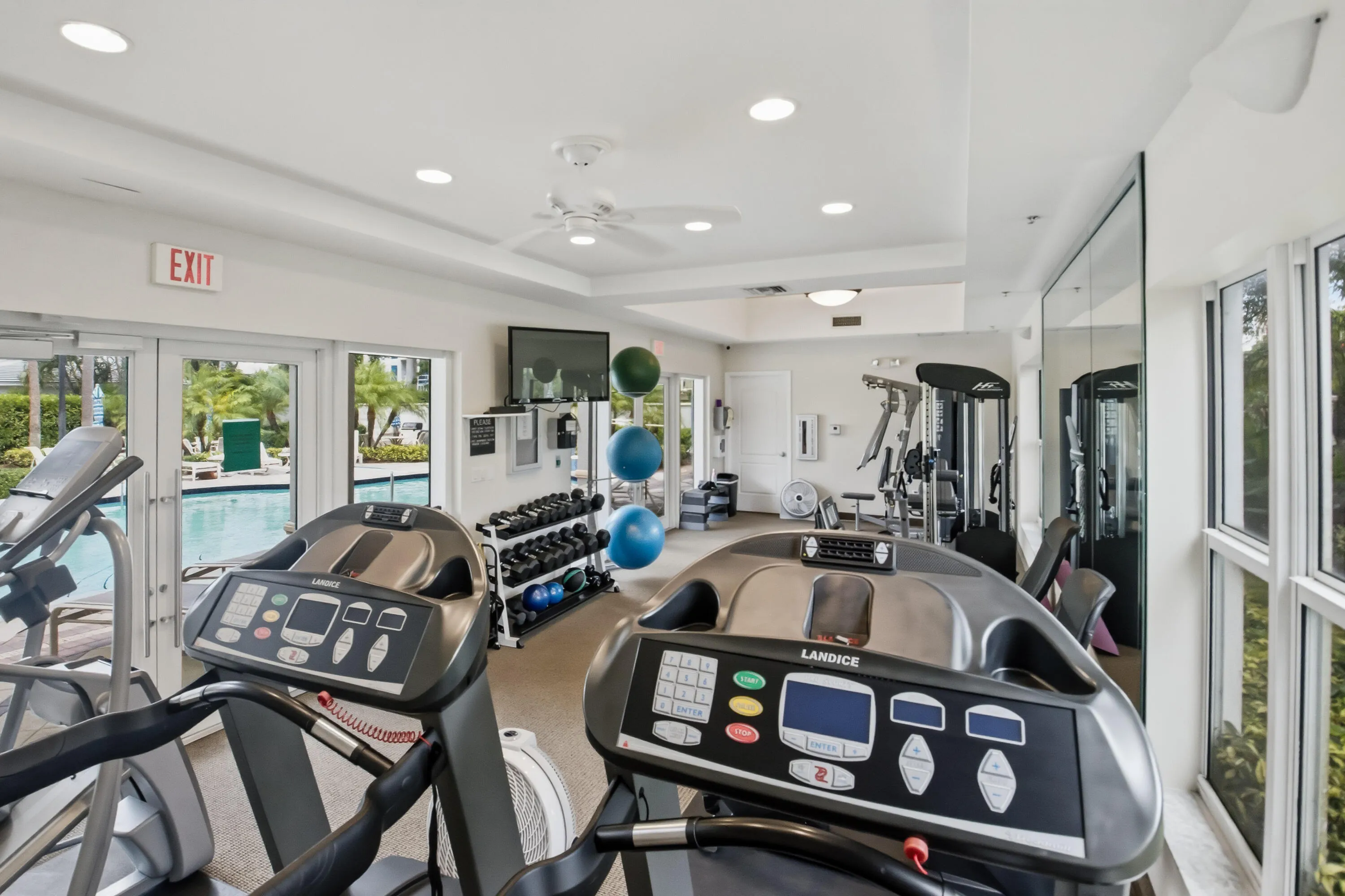 20260615-01-101 SE 20th Ave Unit 201, De