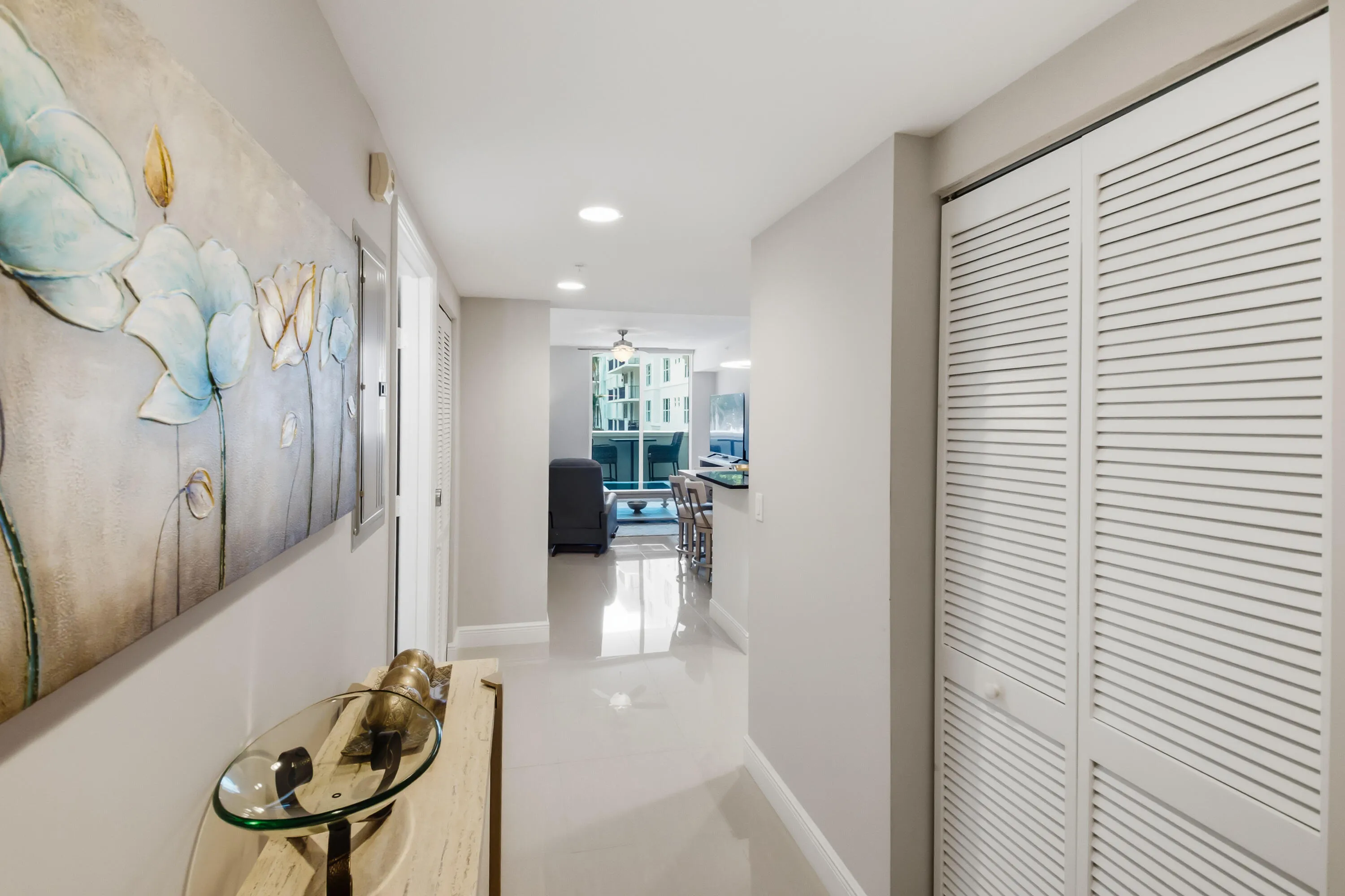 20260615-01-101 SE 20th Ave Unit 201, De