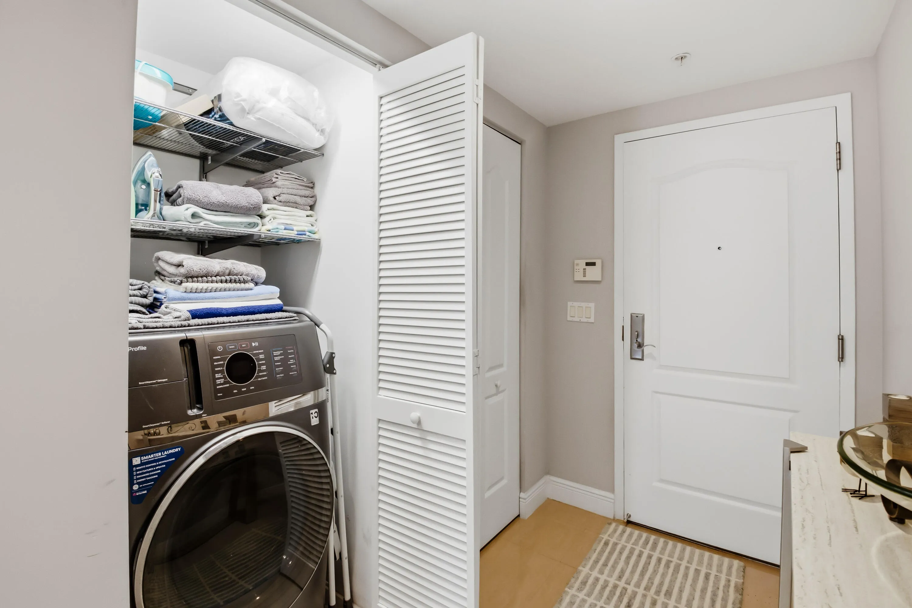 20260615-01-101 SE 20th Ave Unit 201, De