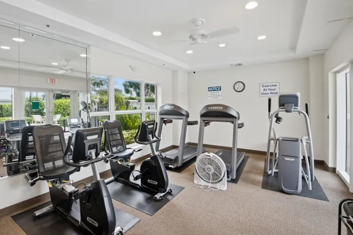 20260615-01-101 SE 20th Ave Unit 201, De