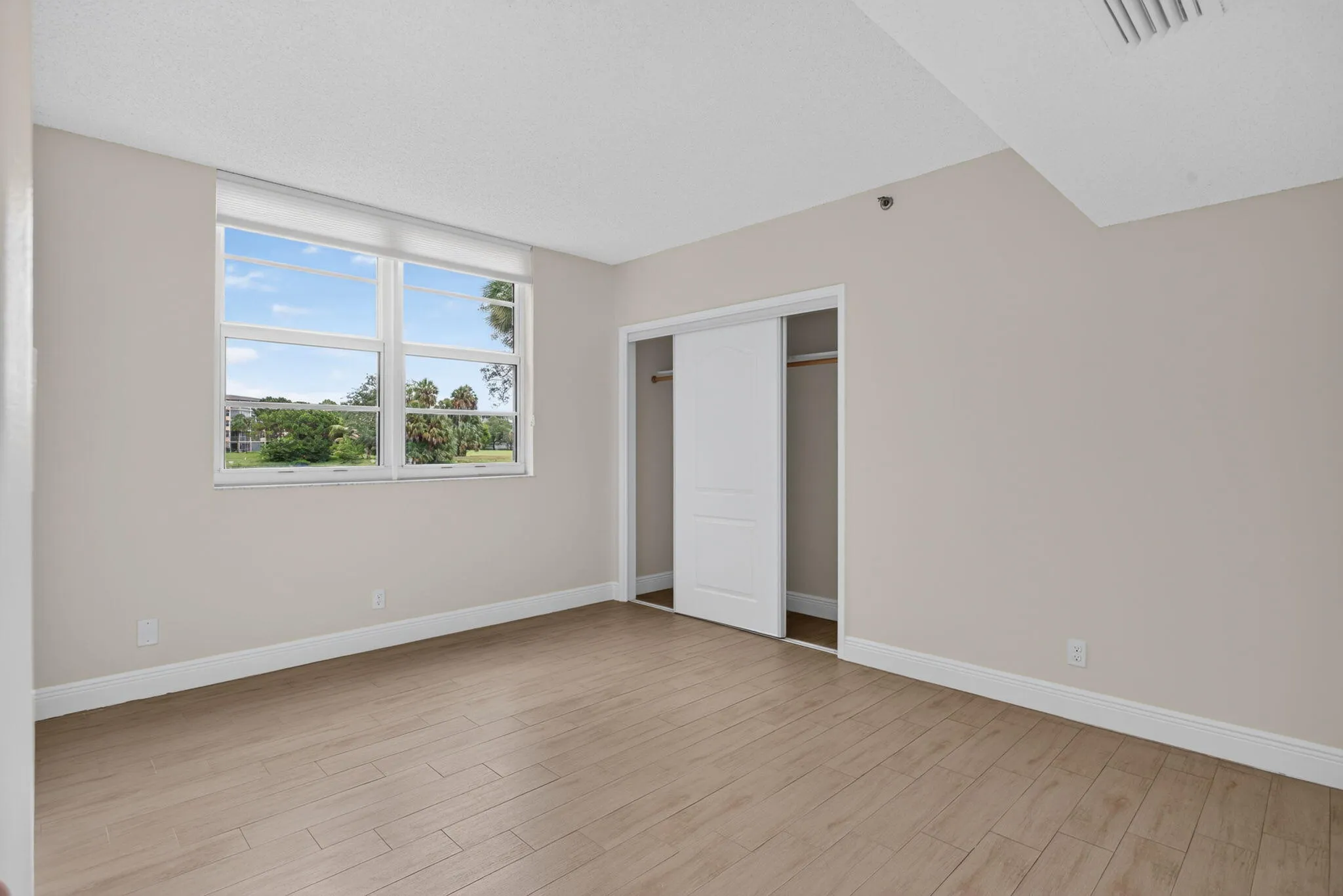 44-web-or-mls-3520-8646