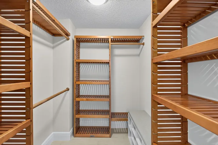 9-web-or-mls-3520-8471