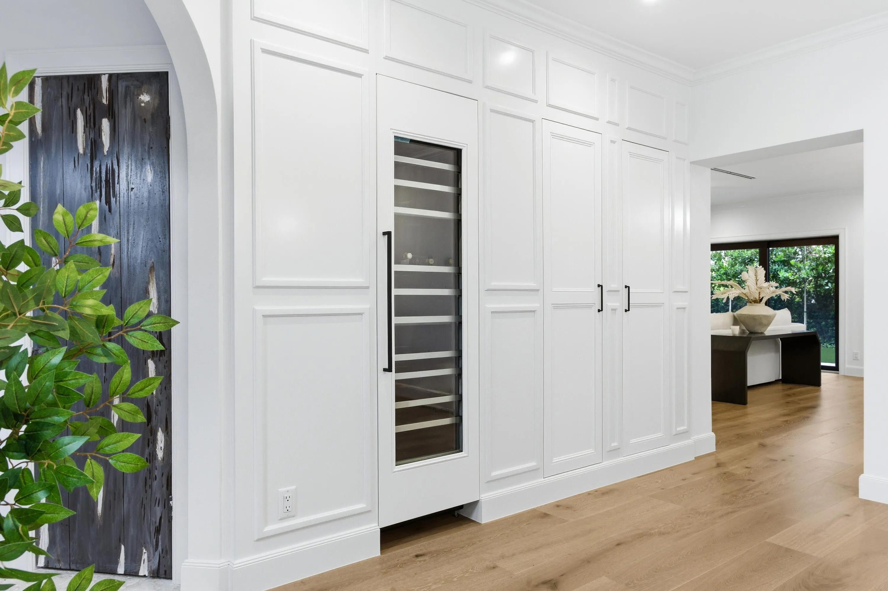 DINING CUSTOM BUILT INS