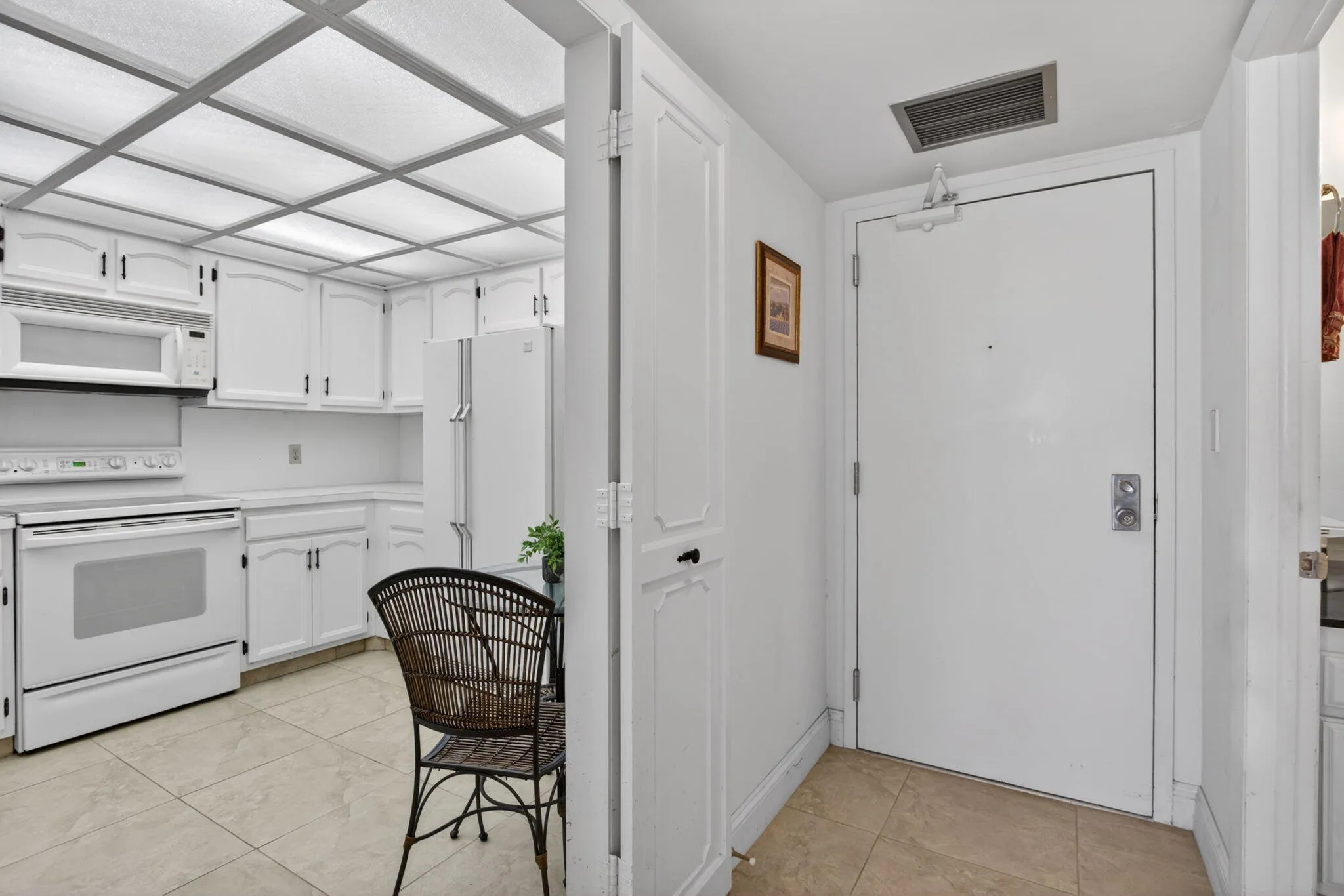 Unit Entryway