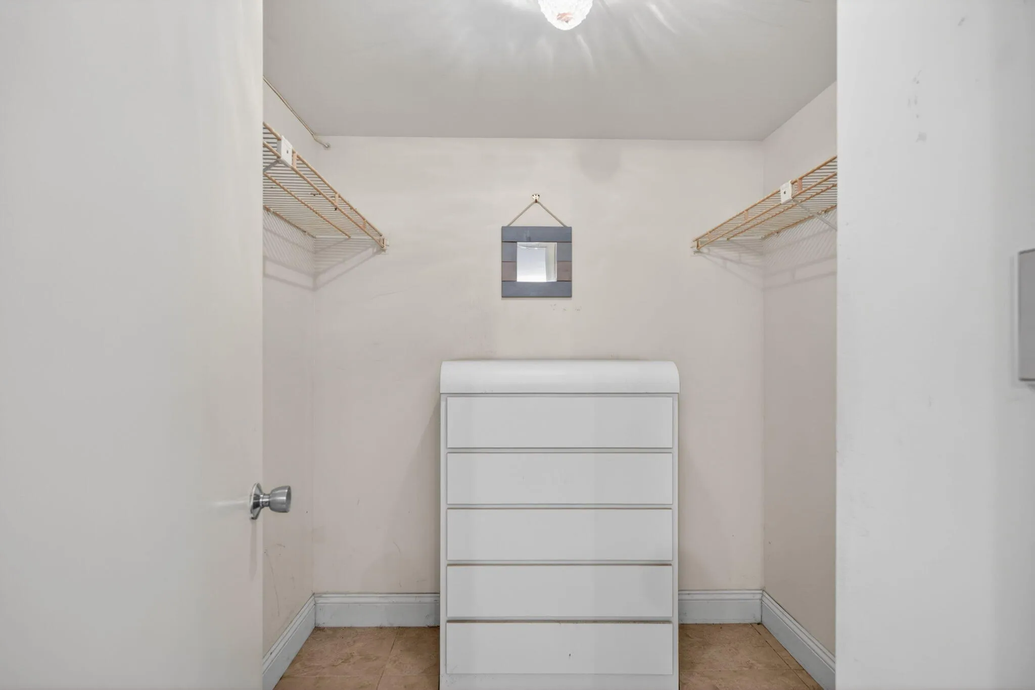 Walk-in Closet