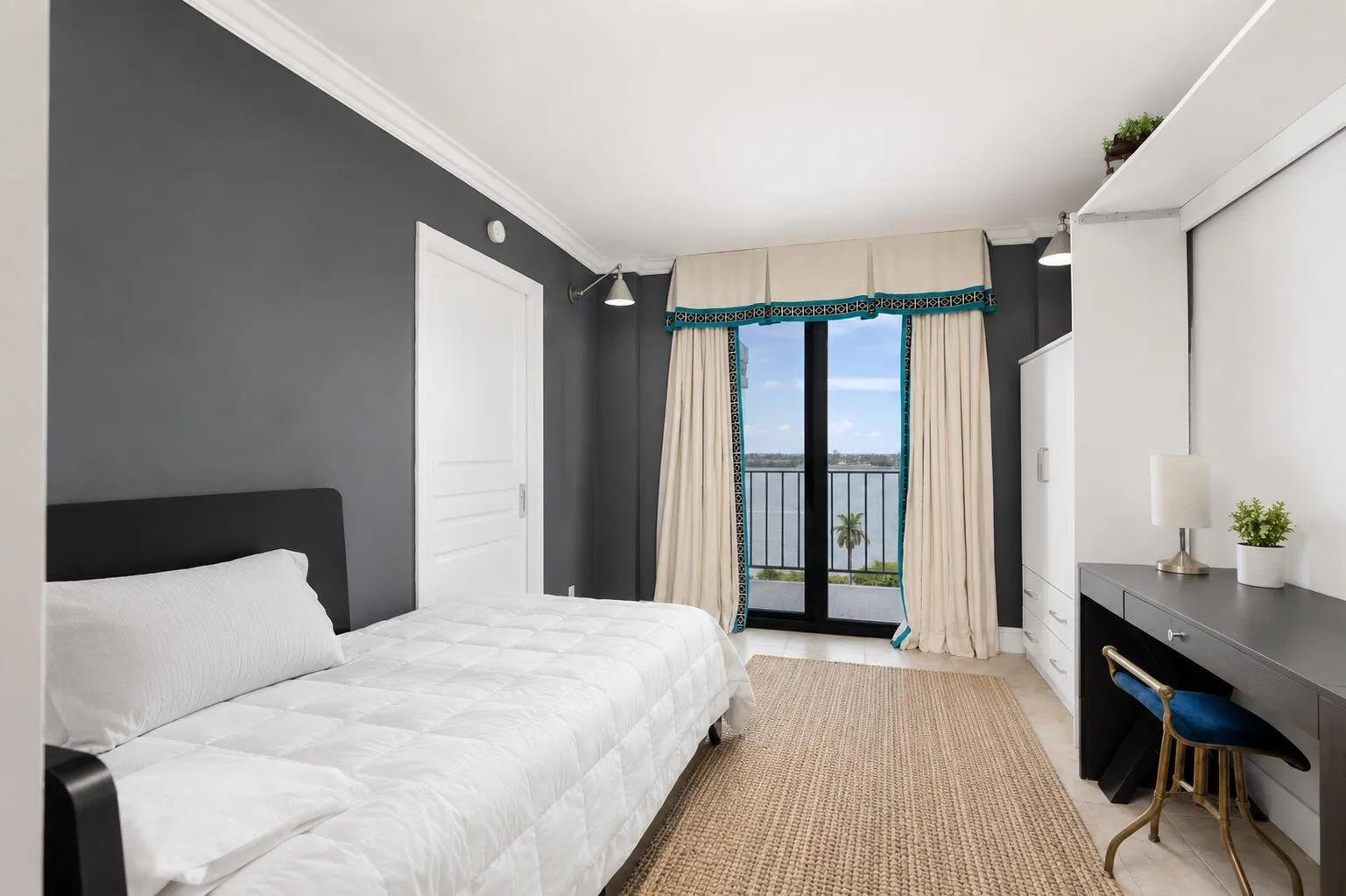 Office/bedroom 3