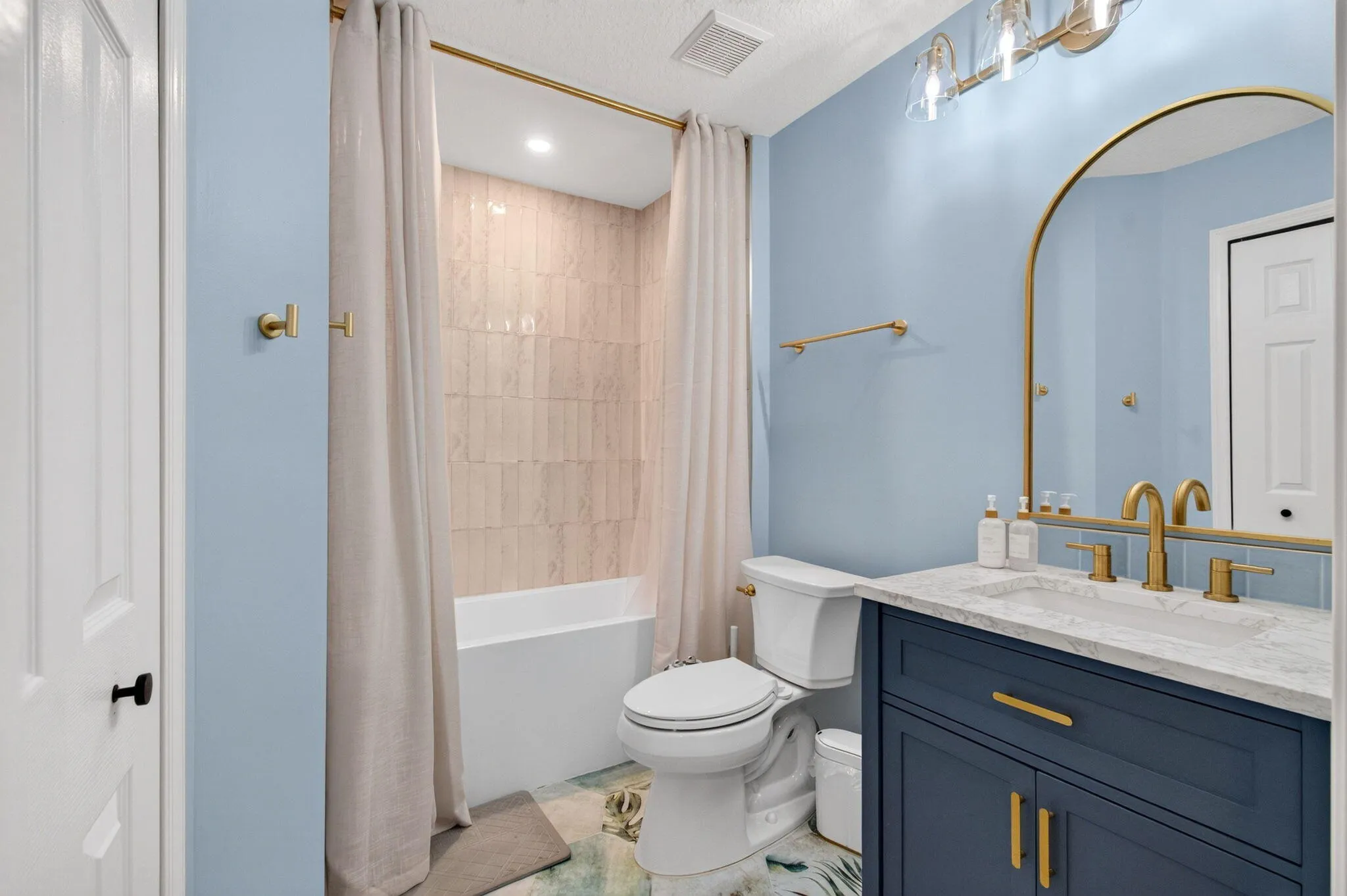 2nd bathroom tub combo
