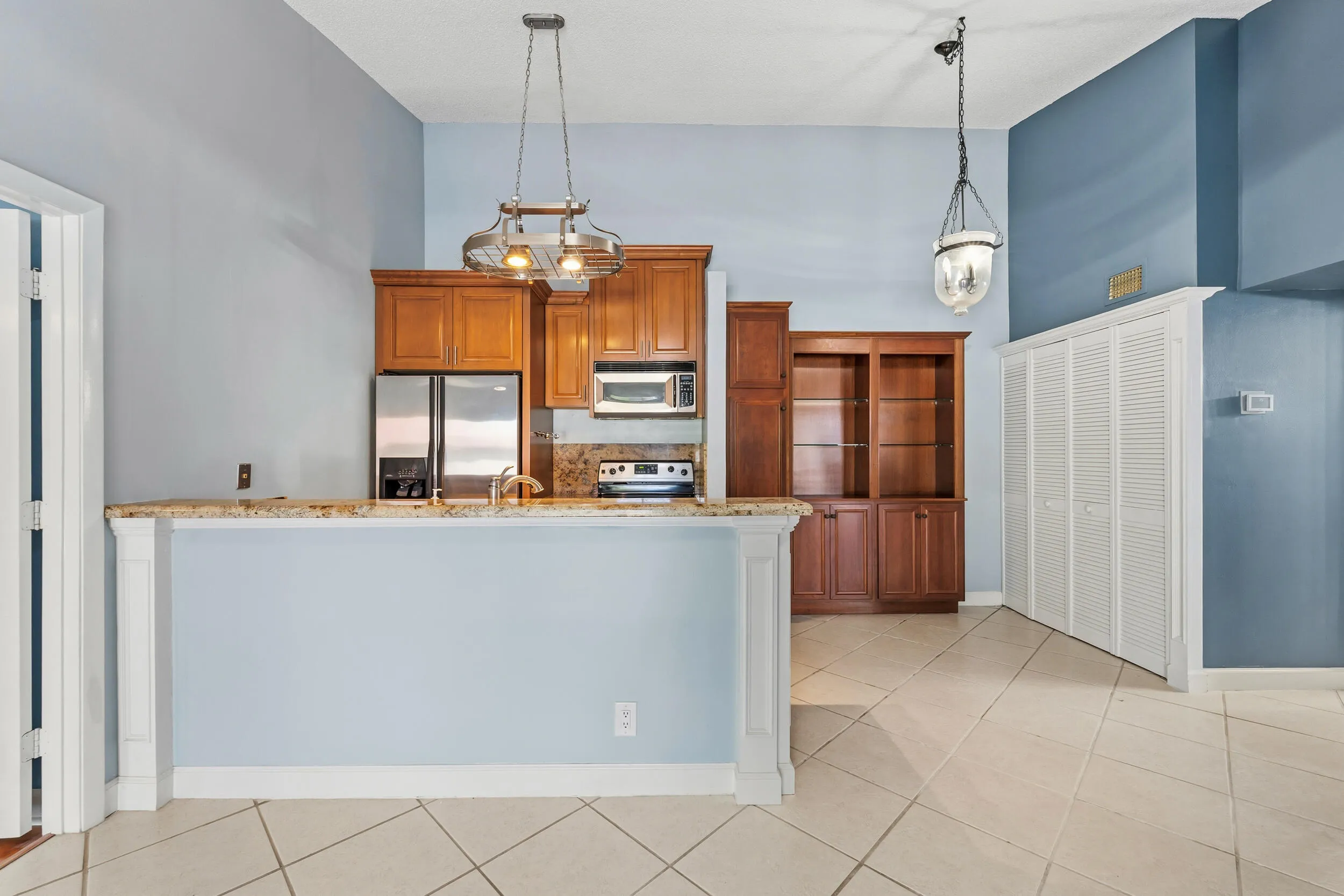 Update kitchen with SS appliances