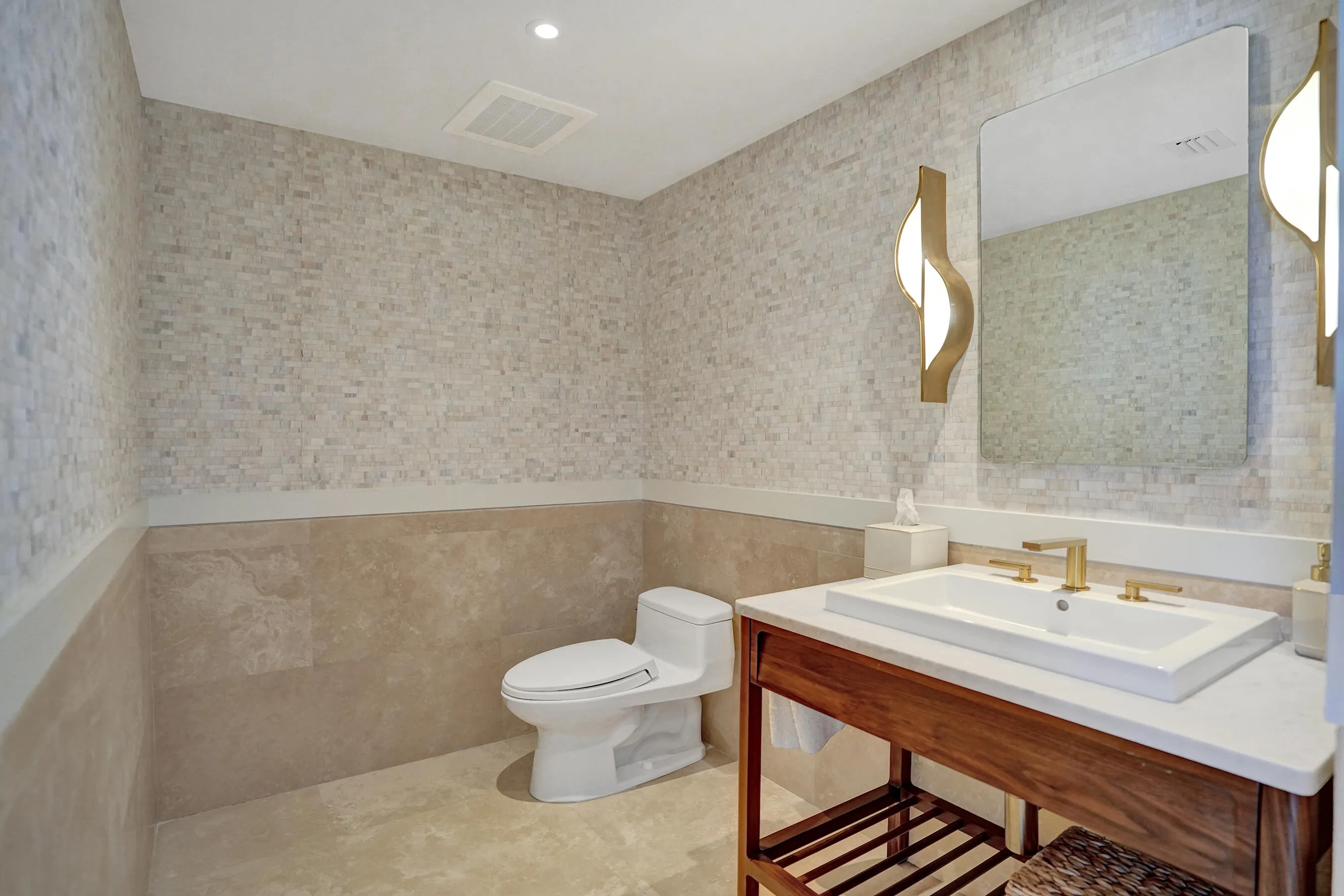 Oversized Powder Bath, Updated Decor