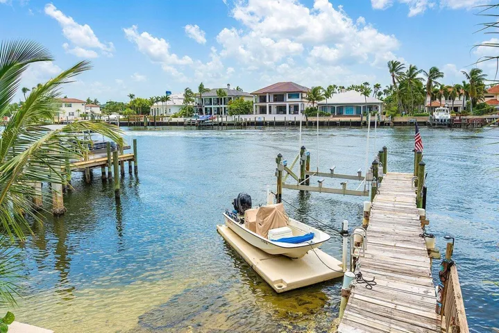 Dock