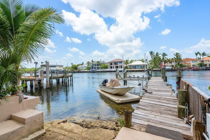 Dock
