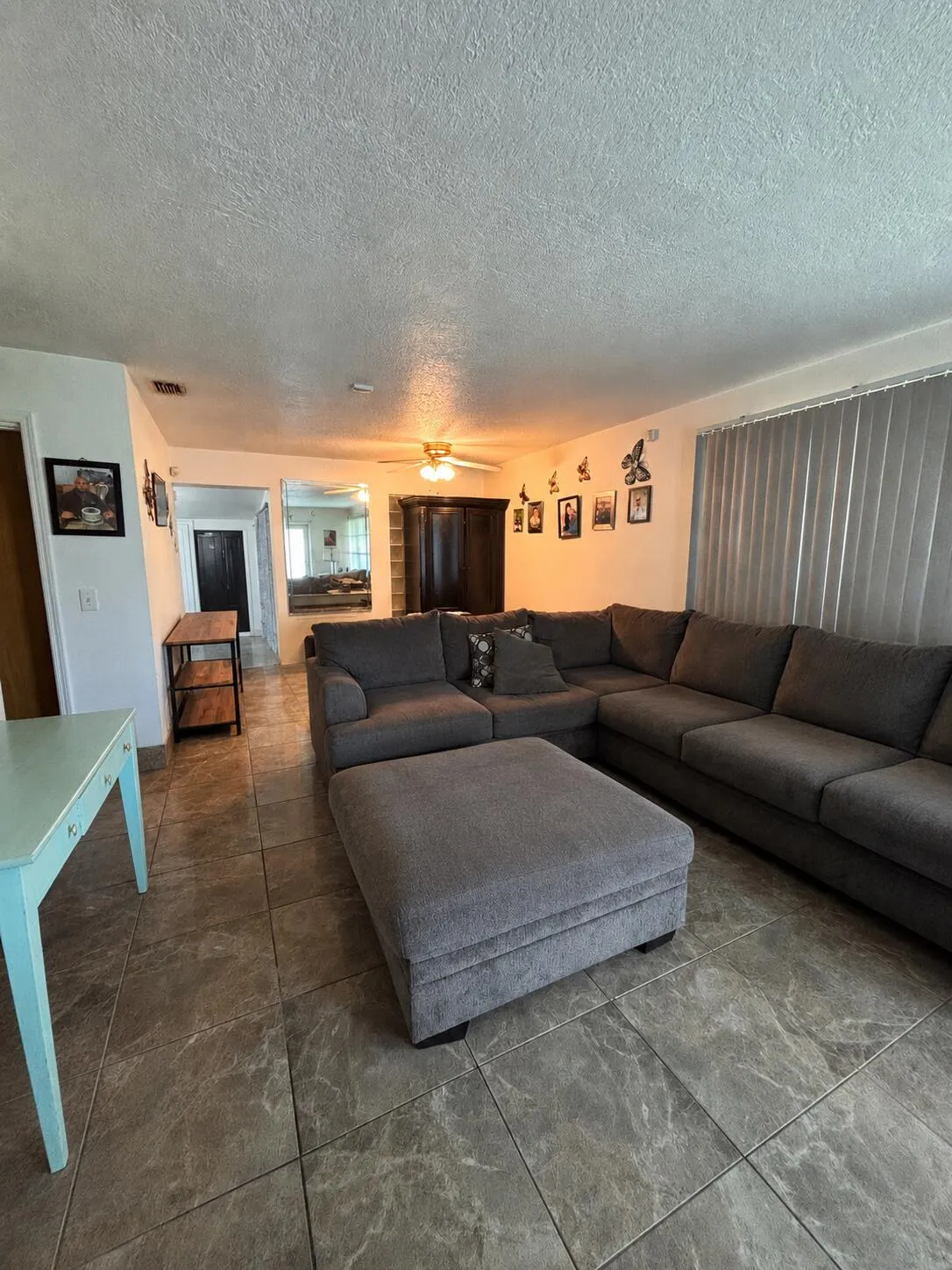 1310 PBL Living room