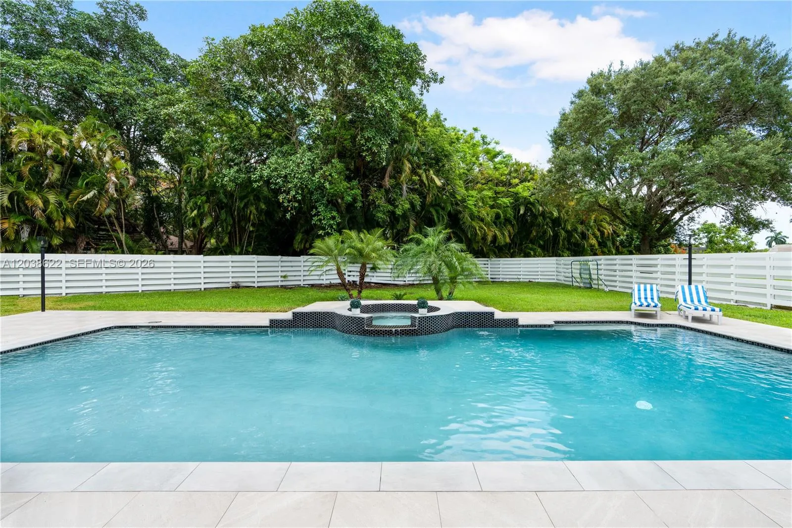 Property photo 33