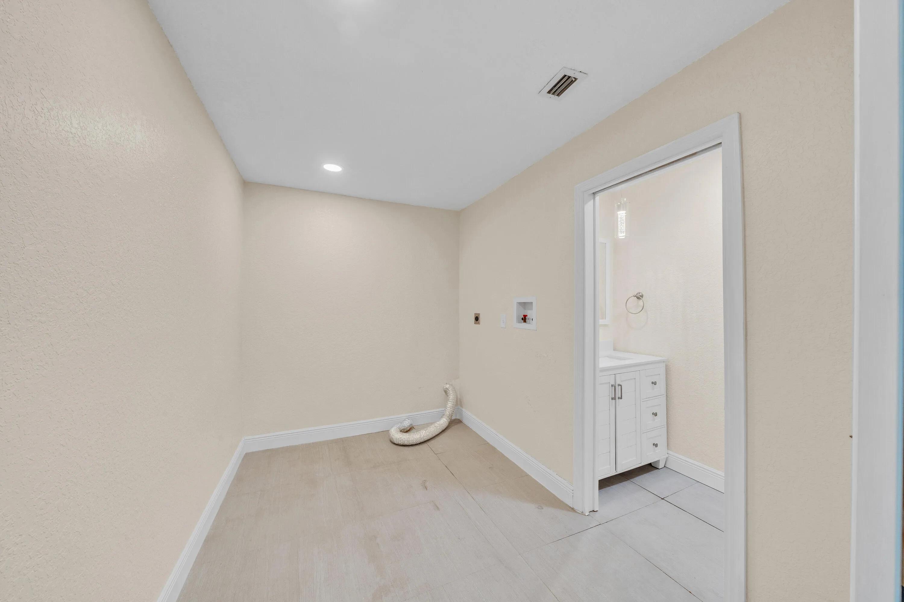 13 laundry Room