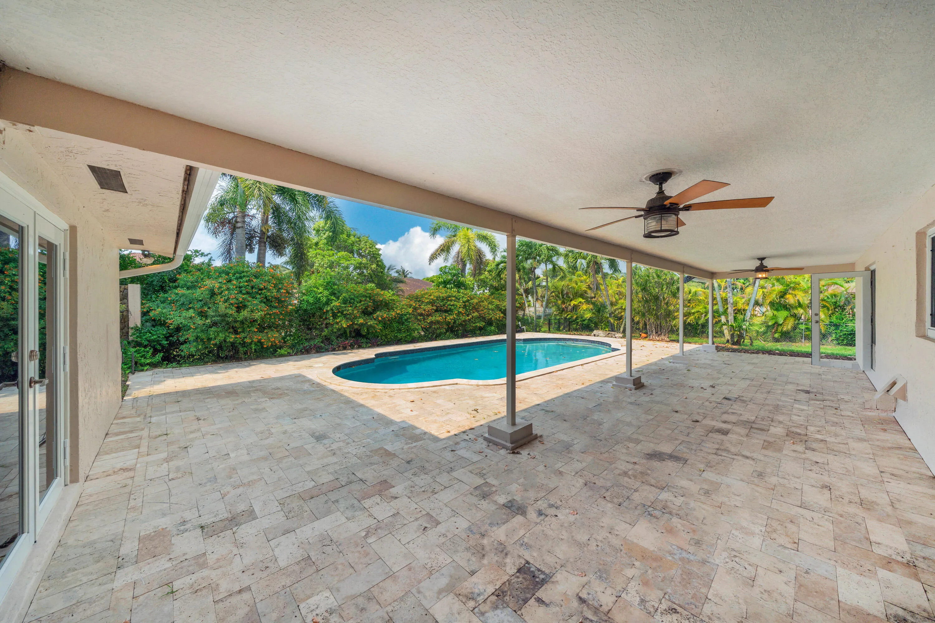 25 Pool Access (2)