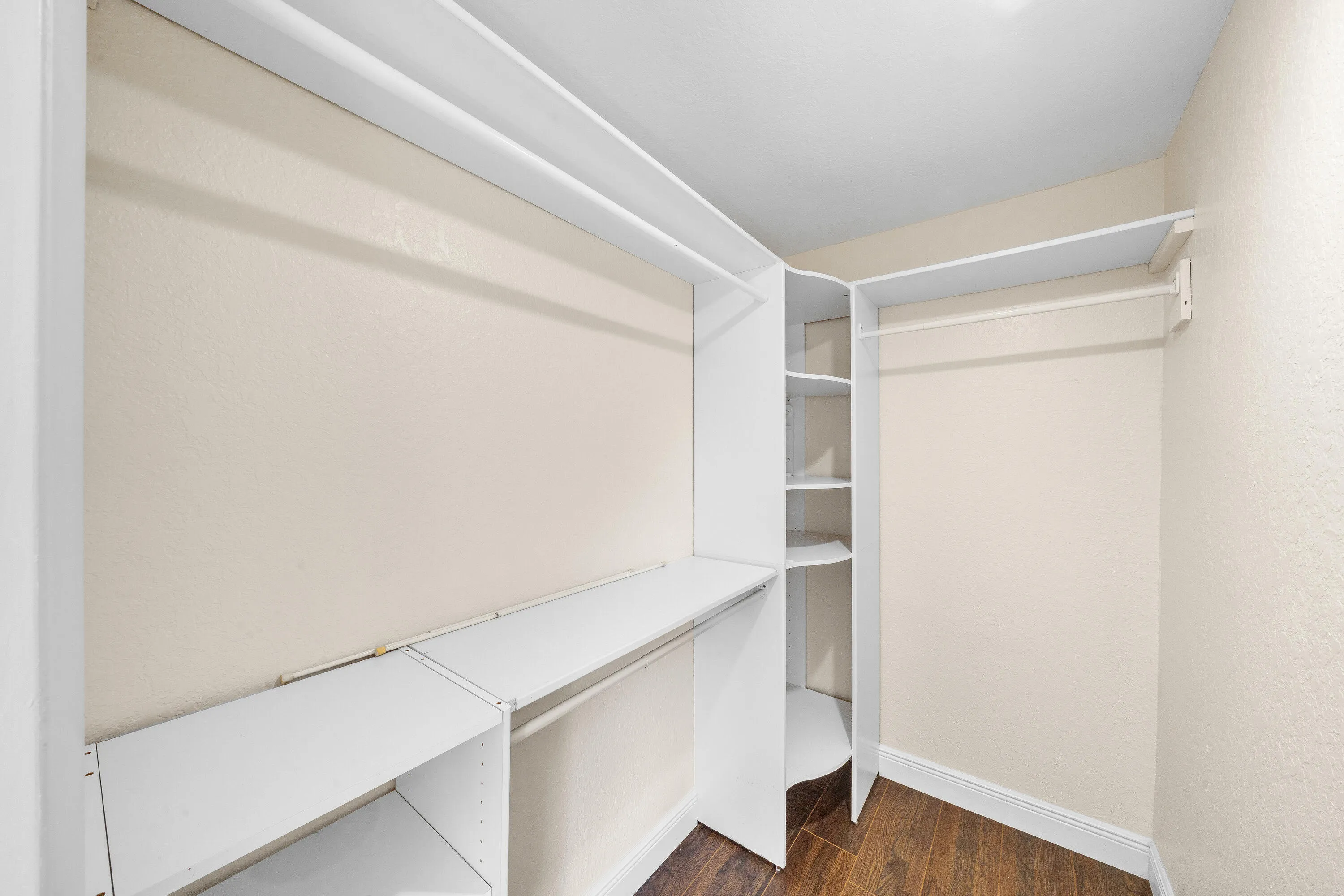 23 Primary Closet​​‌​​​​‌​​‌‌​‌‌​​​‌‌​‌​‌​‌​​​‌​​ (3)