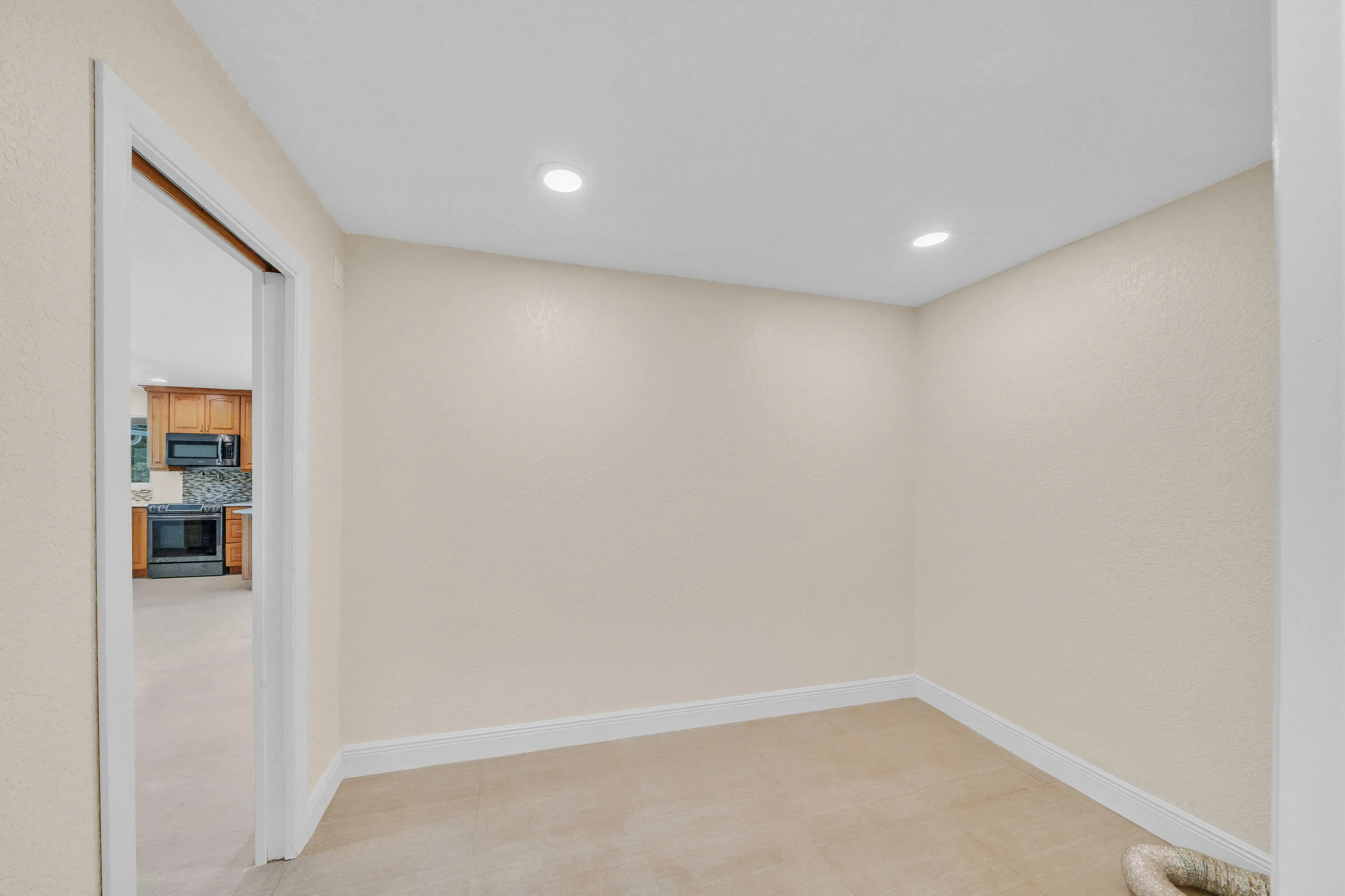 15 laundry Room