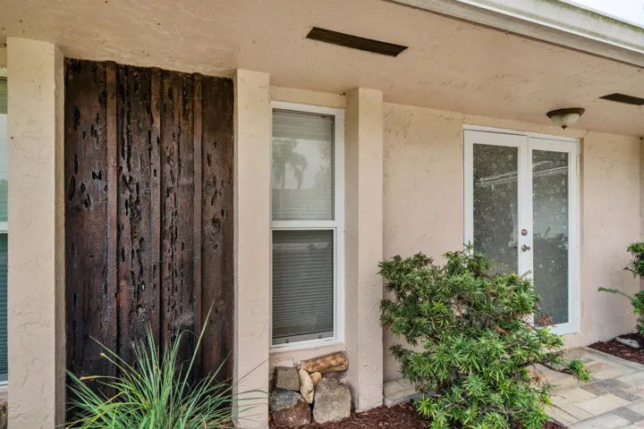 1 Exterior Front (2)