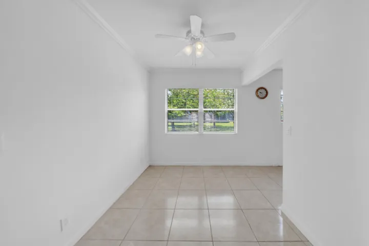 15 Dining Area (1)