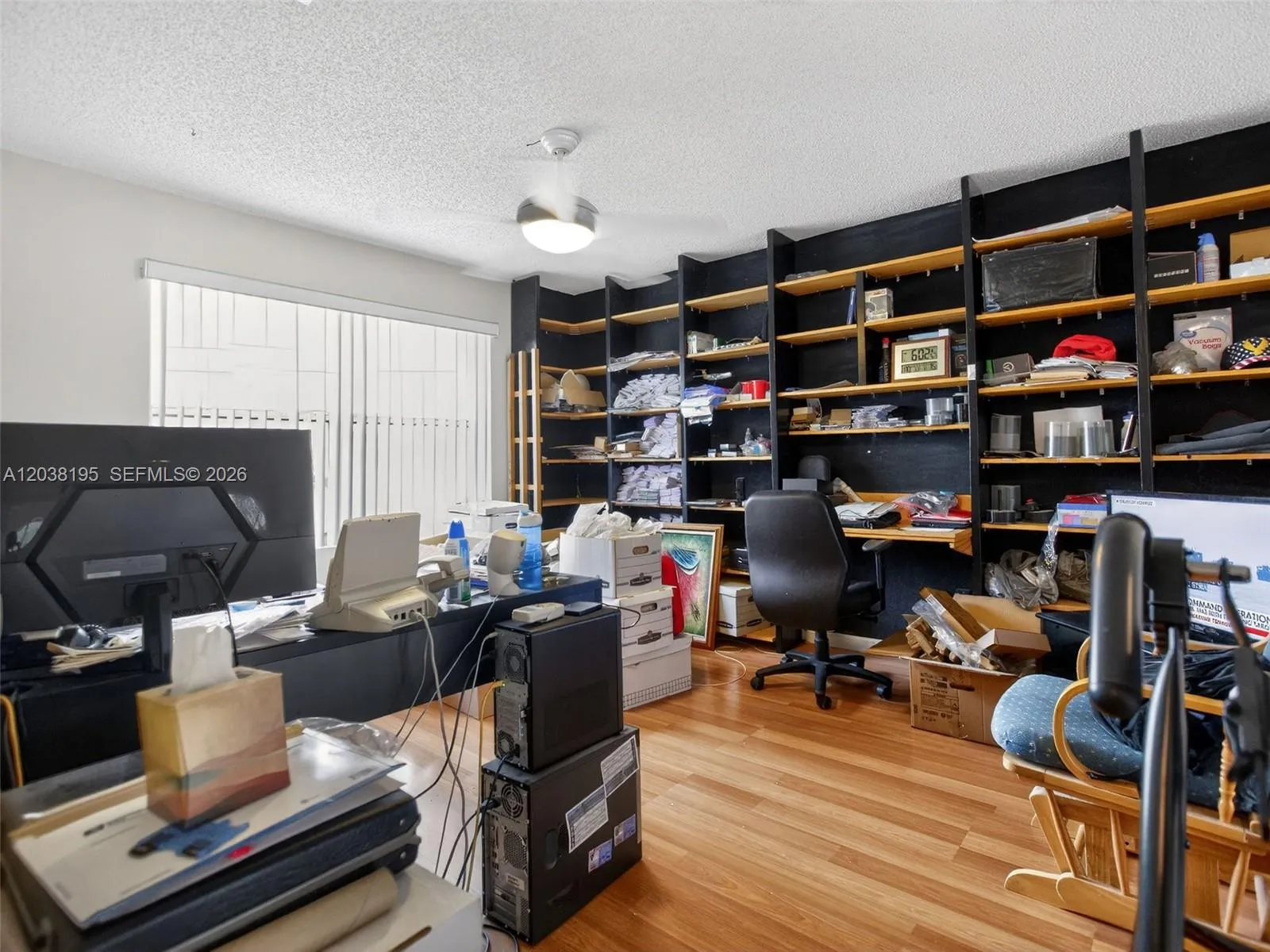 Open Loft, could be easily enclosed to be used as a 5th bedroom