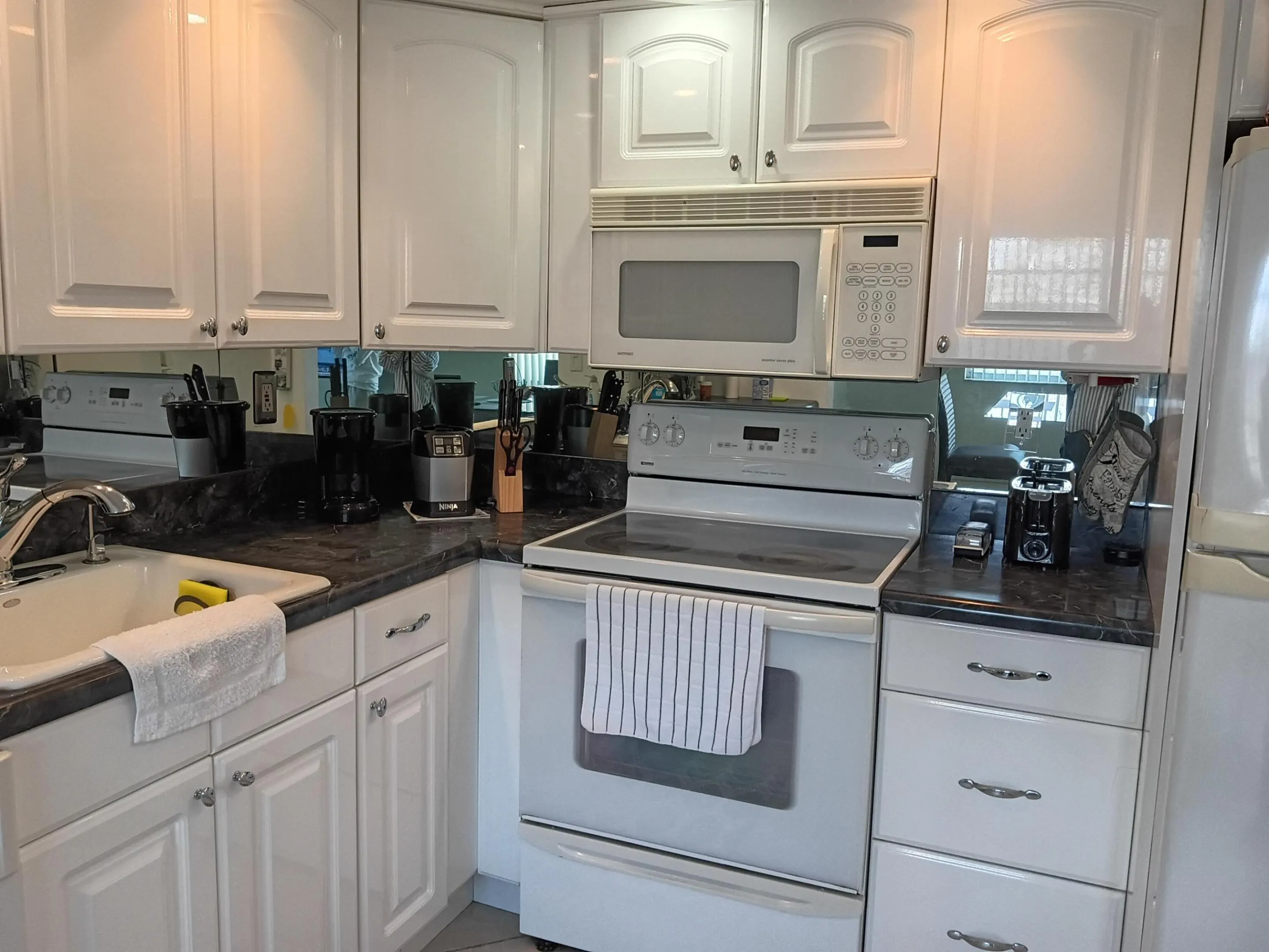 697 kitchen 1