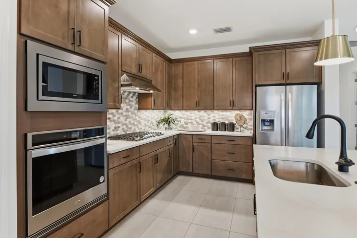 018-041-2370 Rollingwood ct-4200x2804