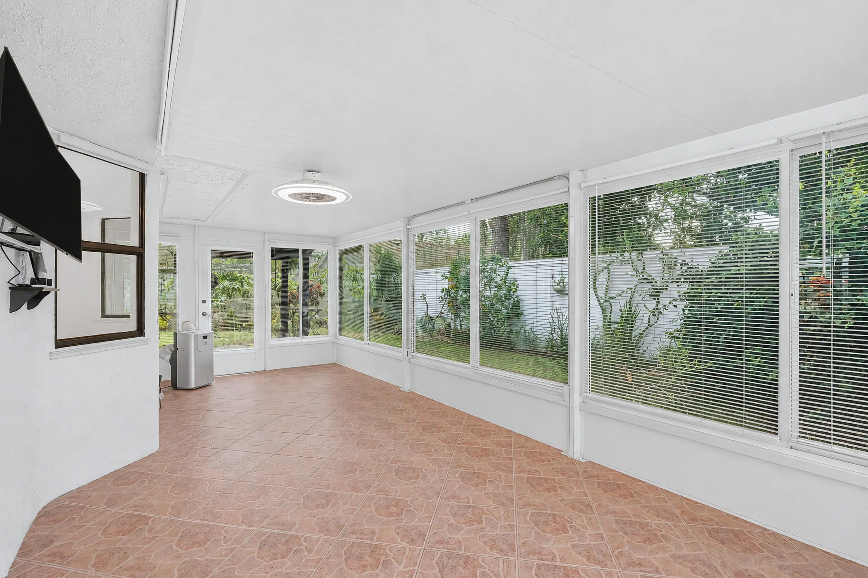 Enclosed Patio Sun-Room