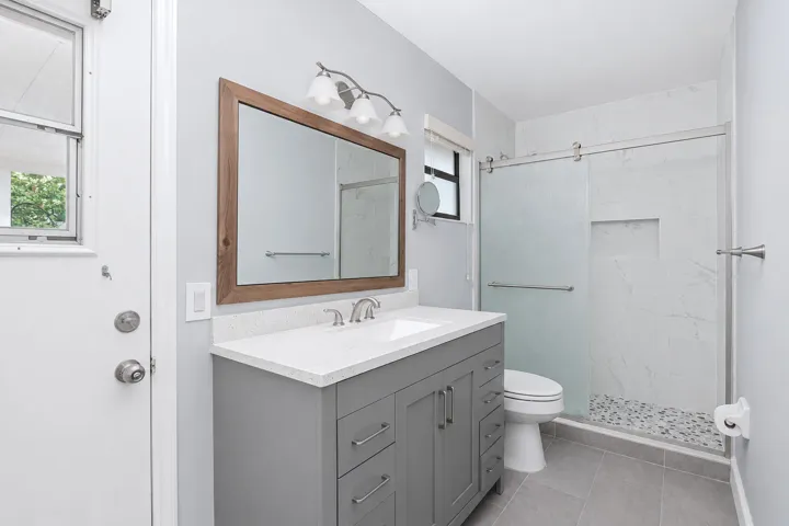 Guest / Cabana Bathroom