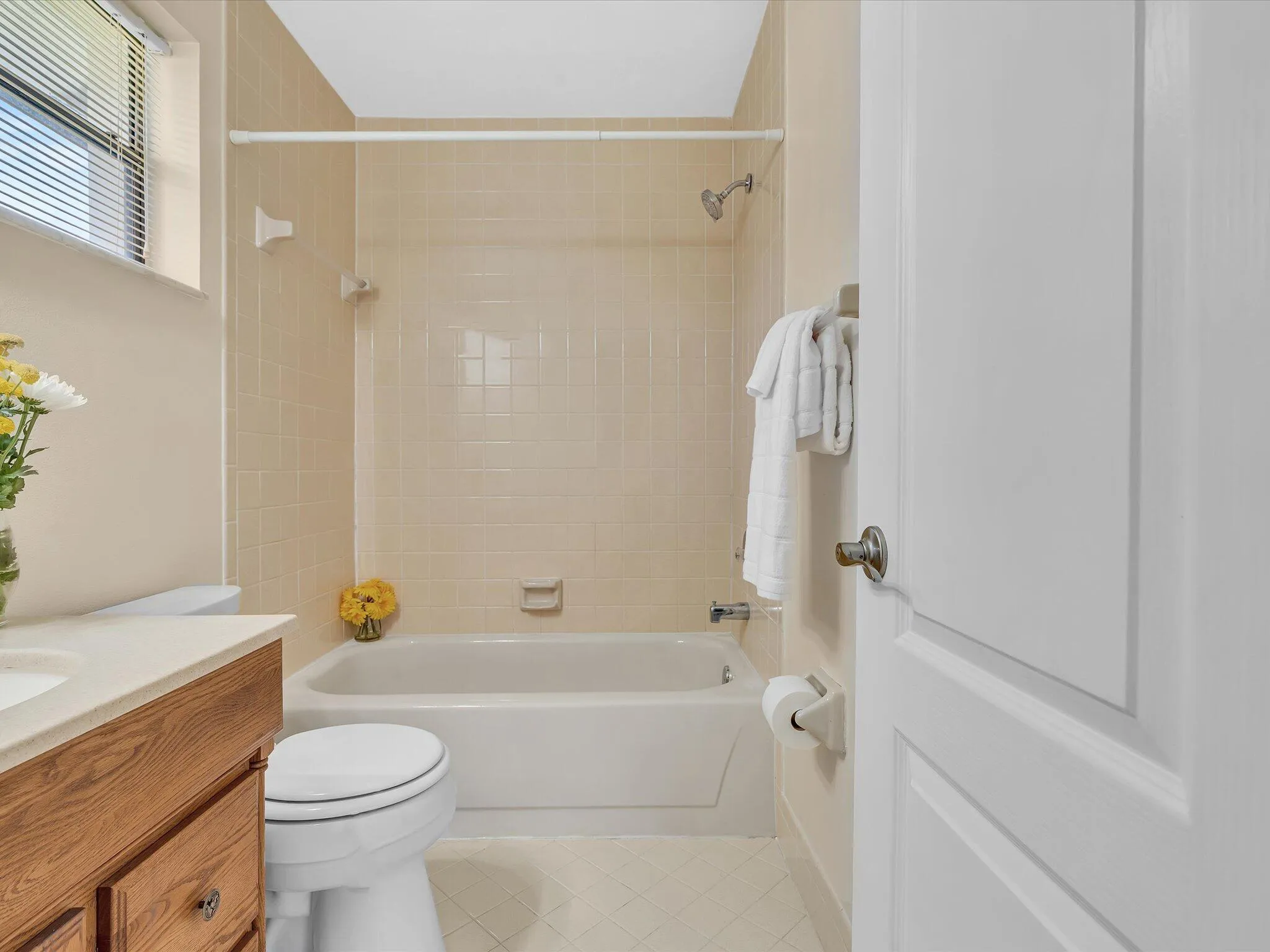 Primary En suite Bath