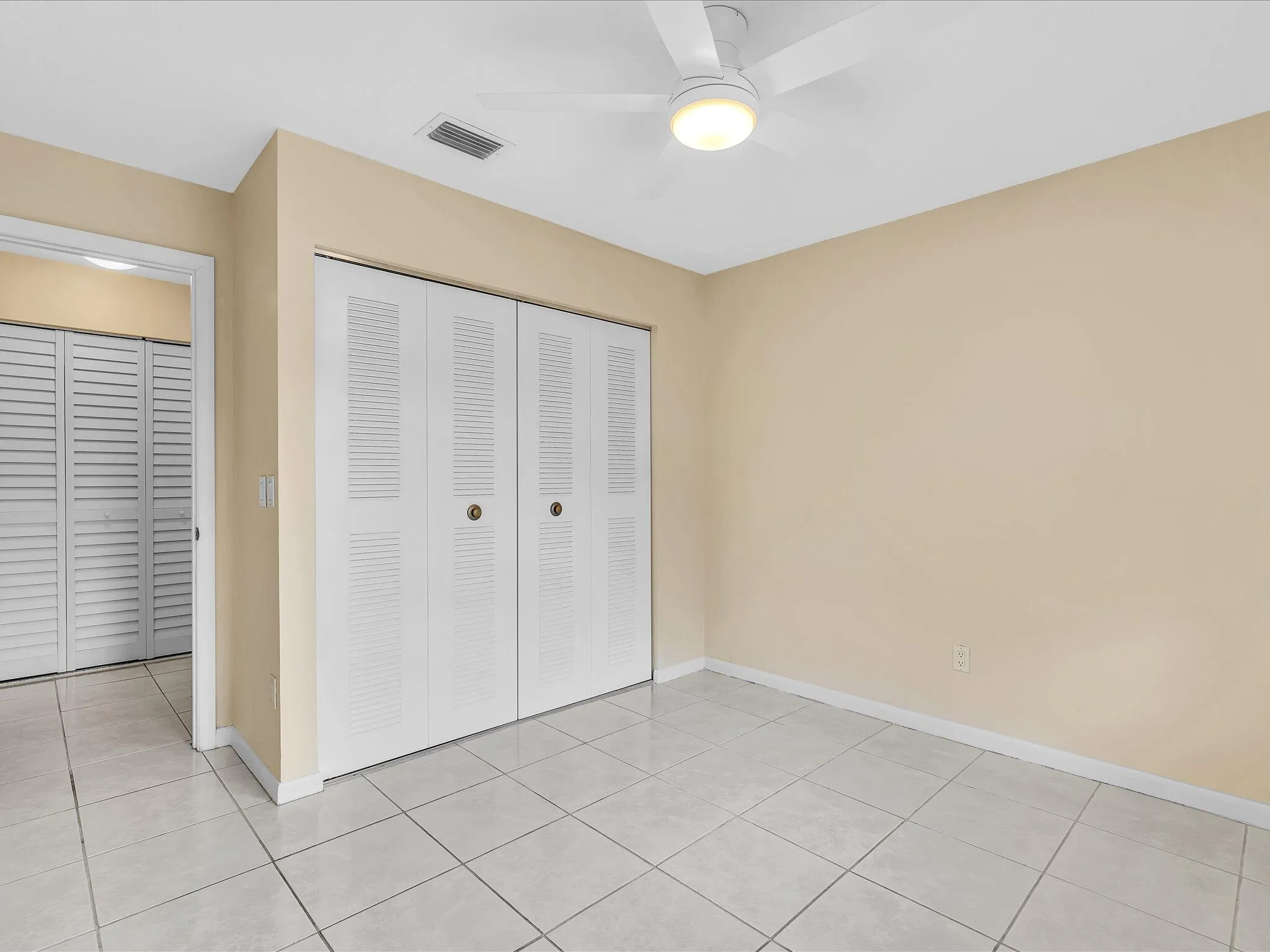 Large Closet in Bed 2