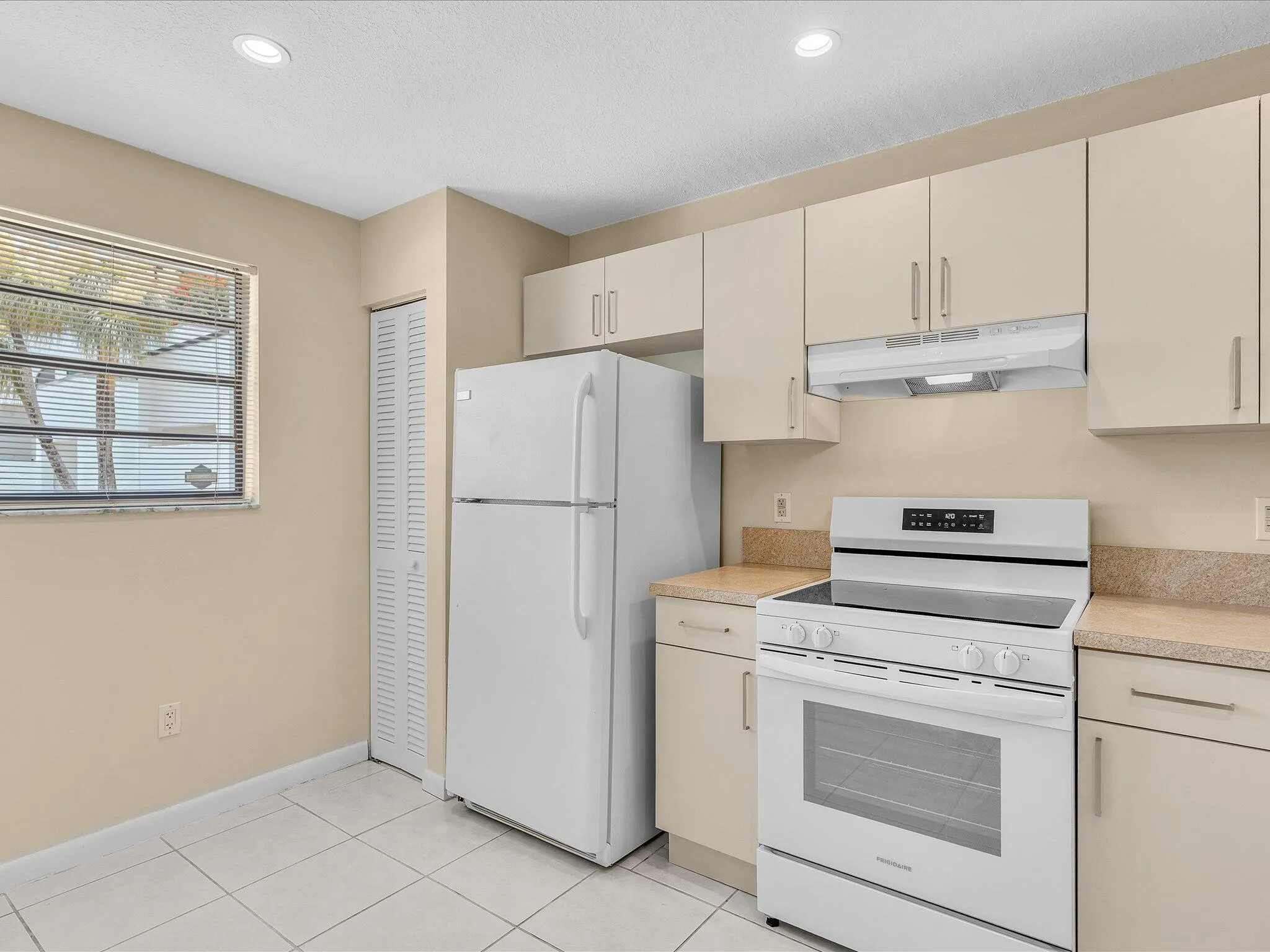 Sunny Kitchen
