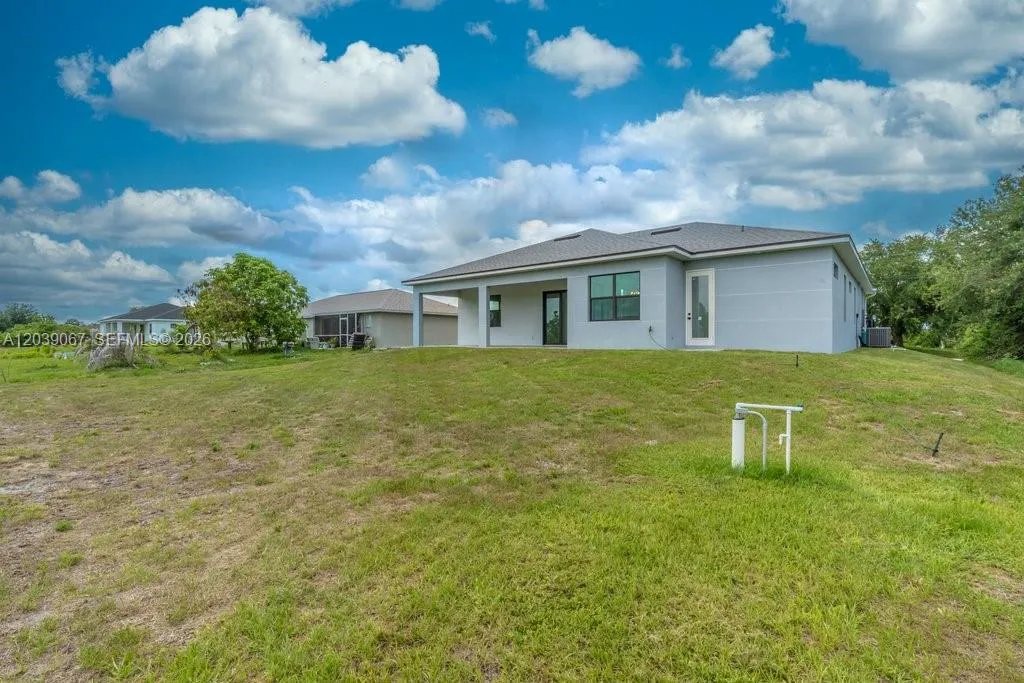 Property photo 32
