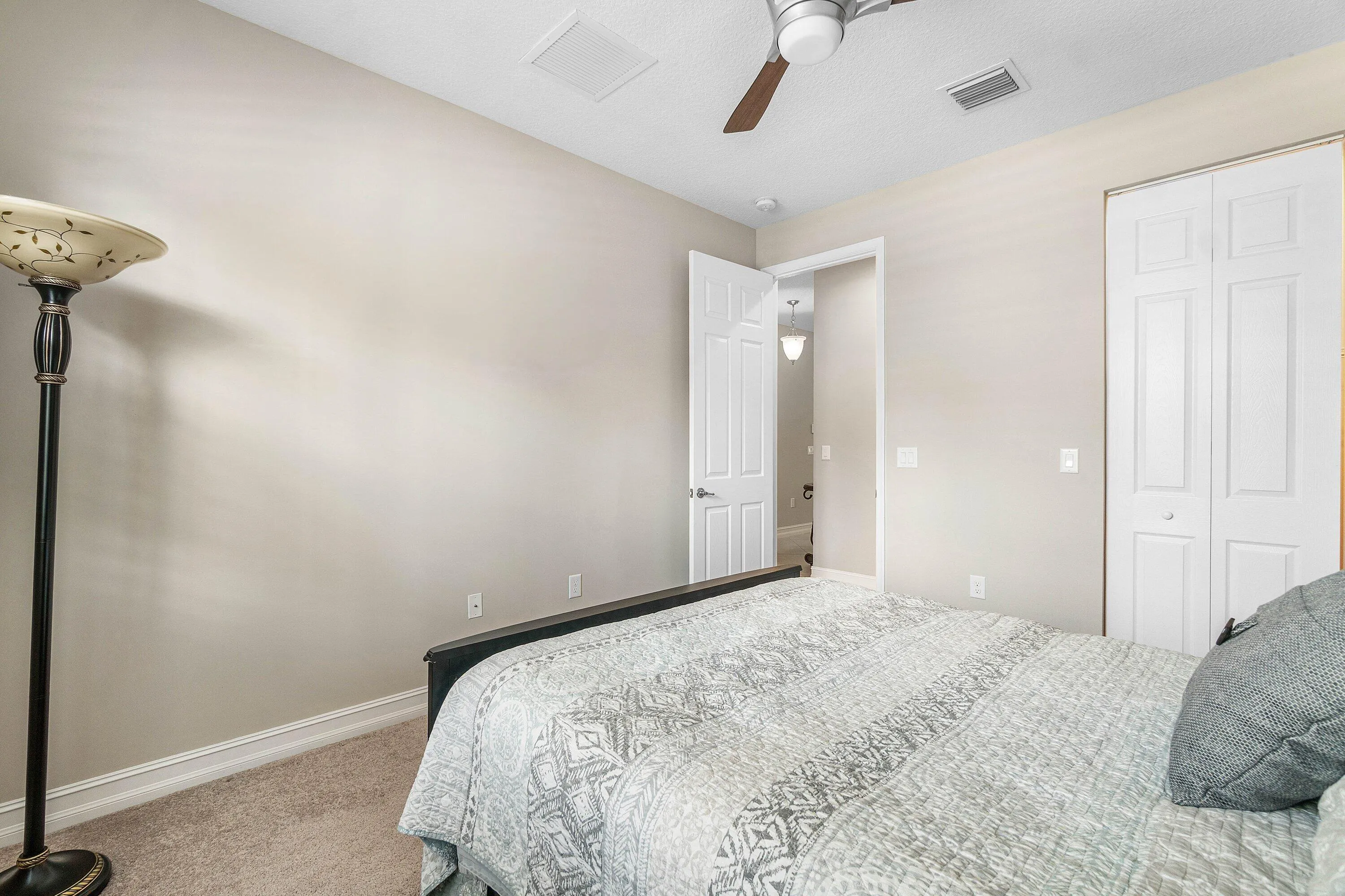 023-8109SnowflakeObsidianTrail-DelrayBea