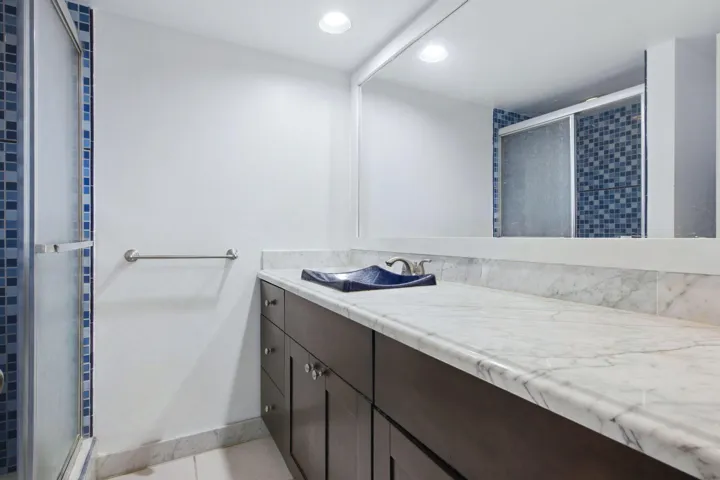 Primary En Suite