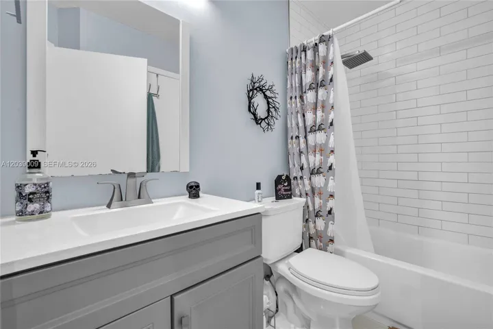 2nd bathroom