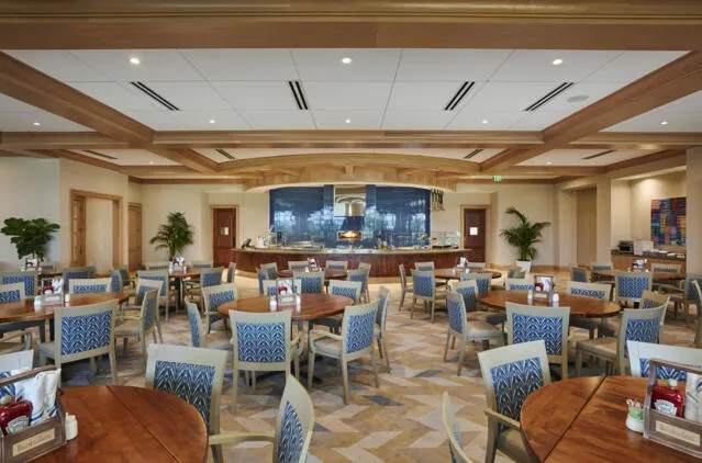 The_BallenIsles_Grille_Room