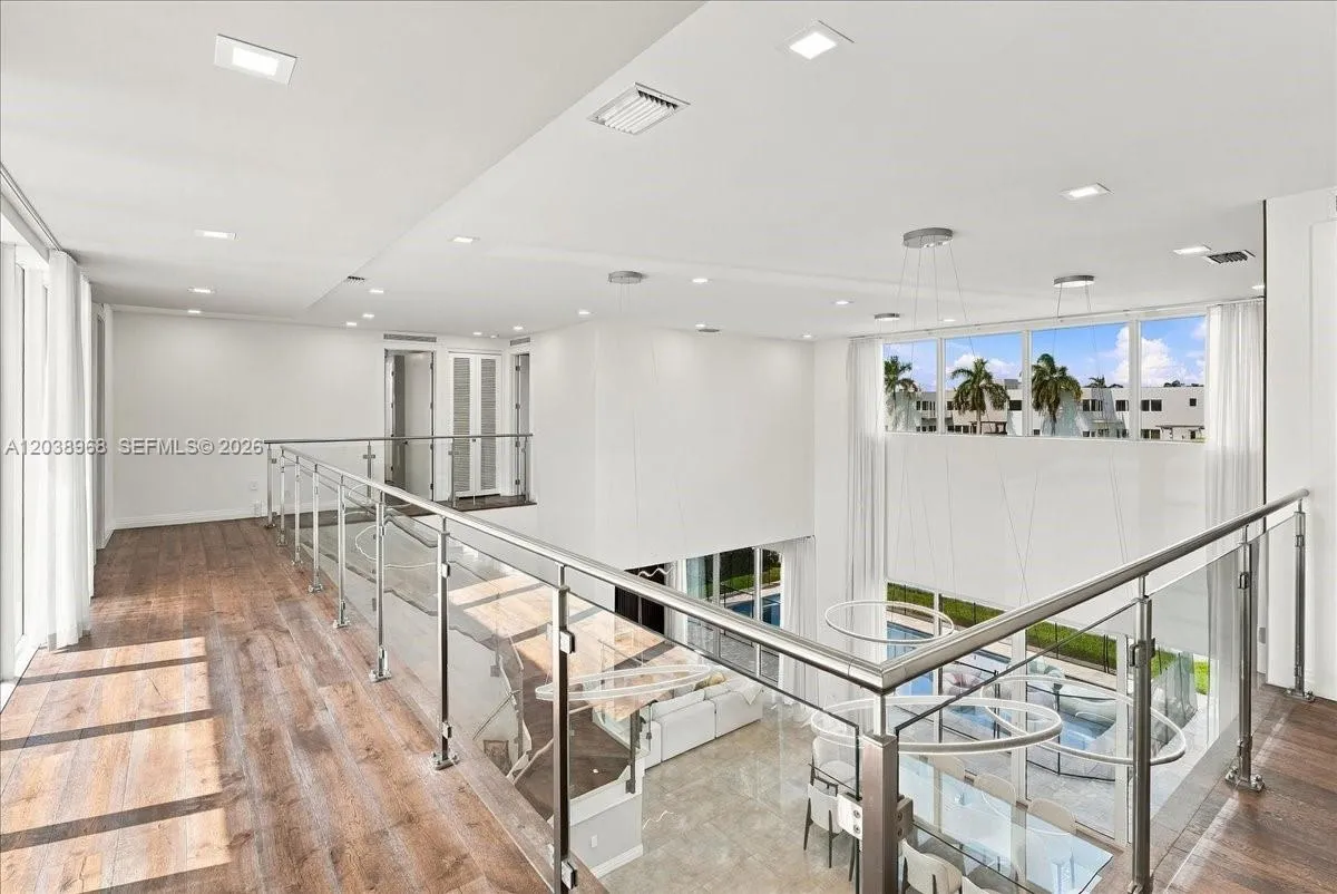 Property photo 33