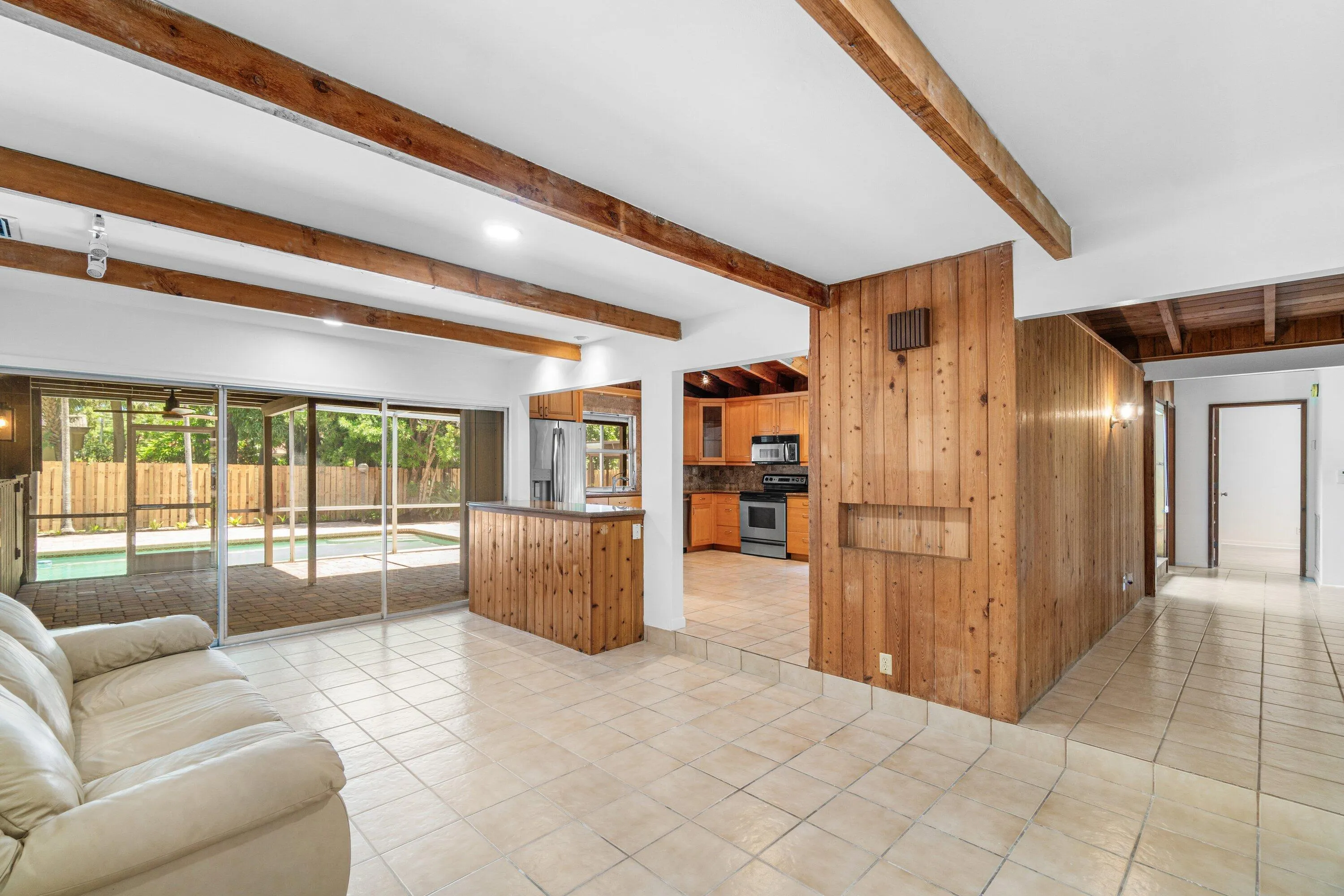 020-1051Southwest21stStreet-BocaRaton-FL