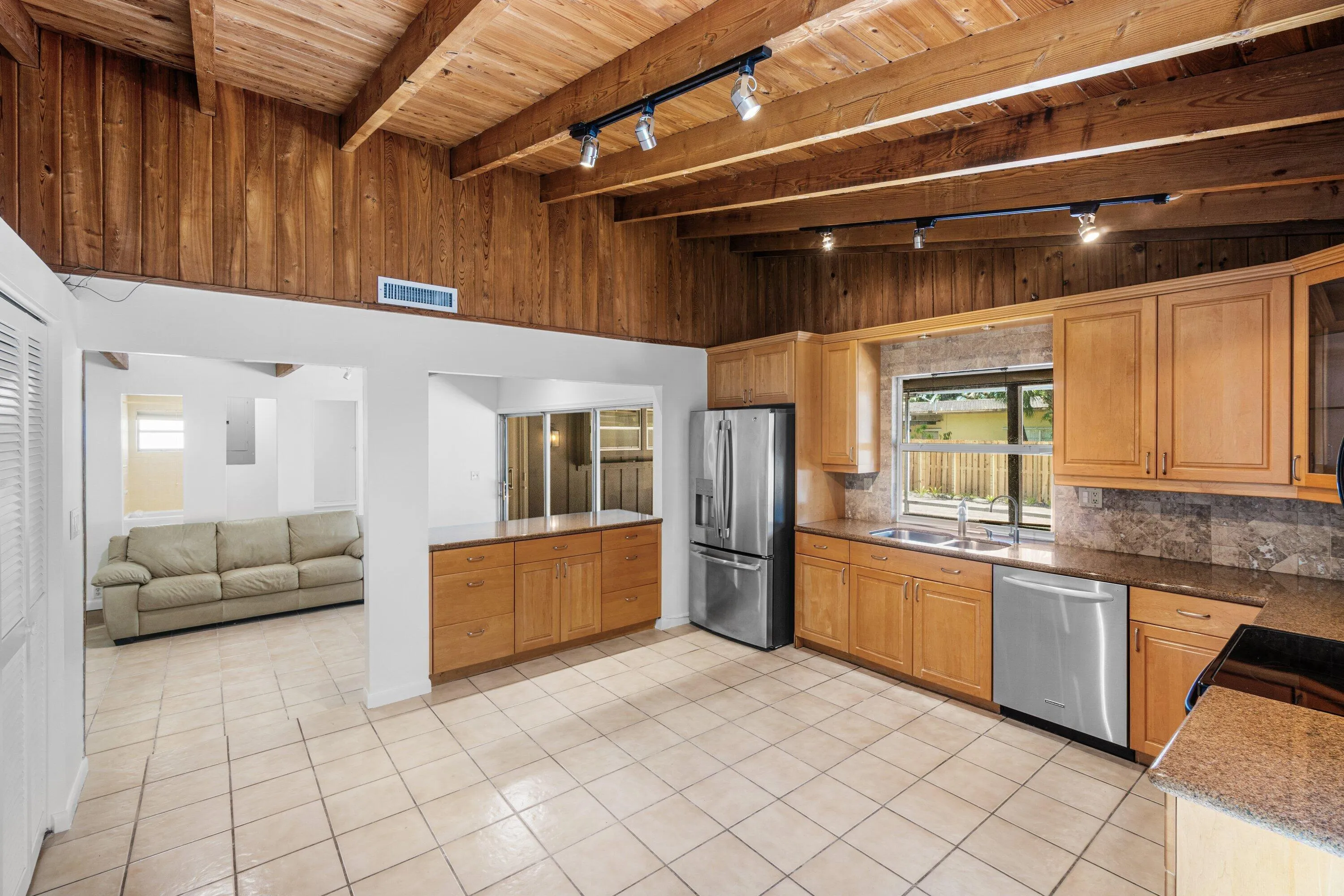 010-1051Southwest21stStreet-BocaRaton-FL