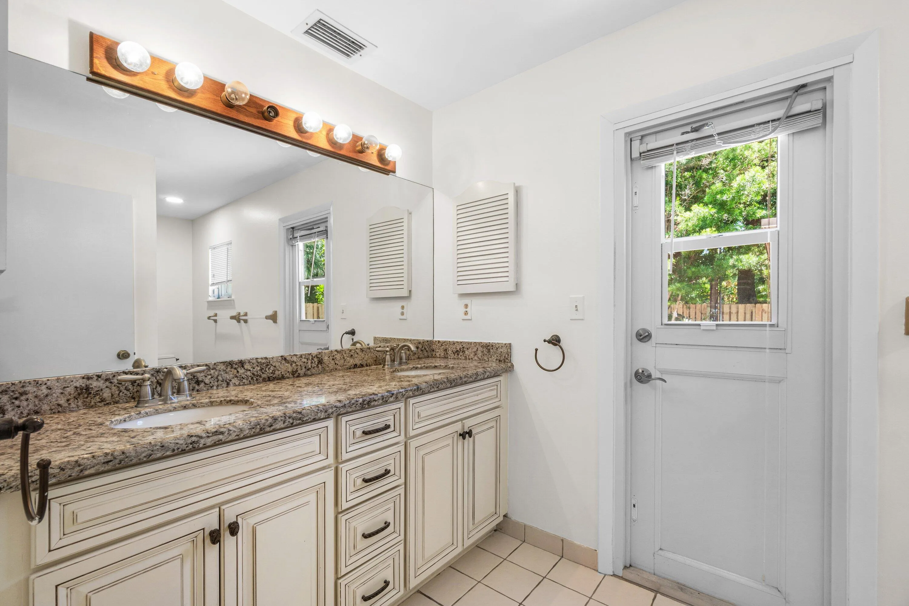 035-1051Southwest21stStreet-BocaRaton-FL