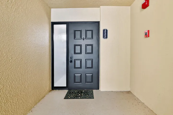 01 Entry 01