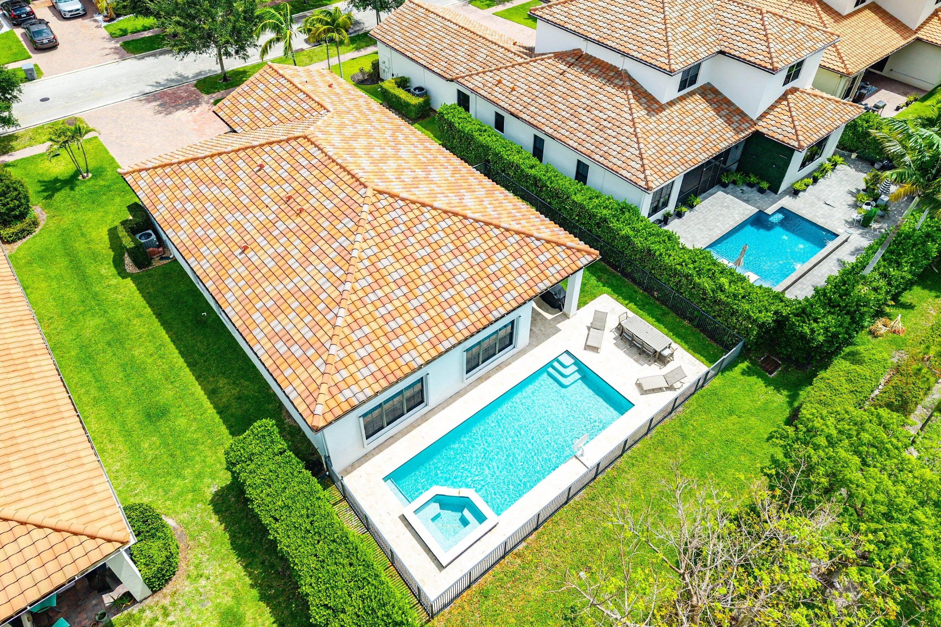 038-6304VireoCourt-LakeWorth-FL-33463-SM
